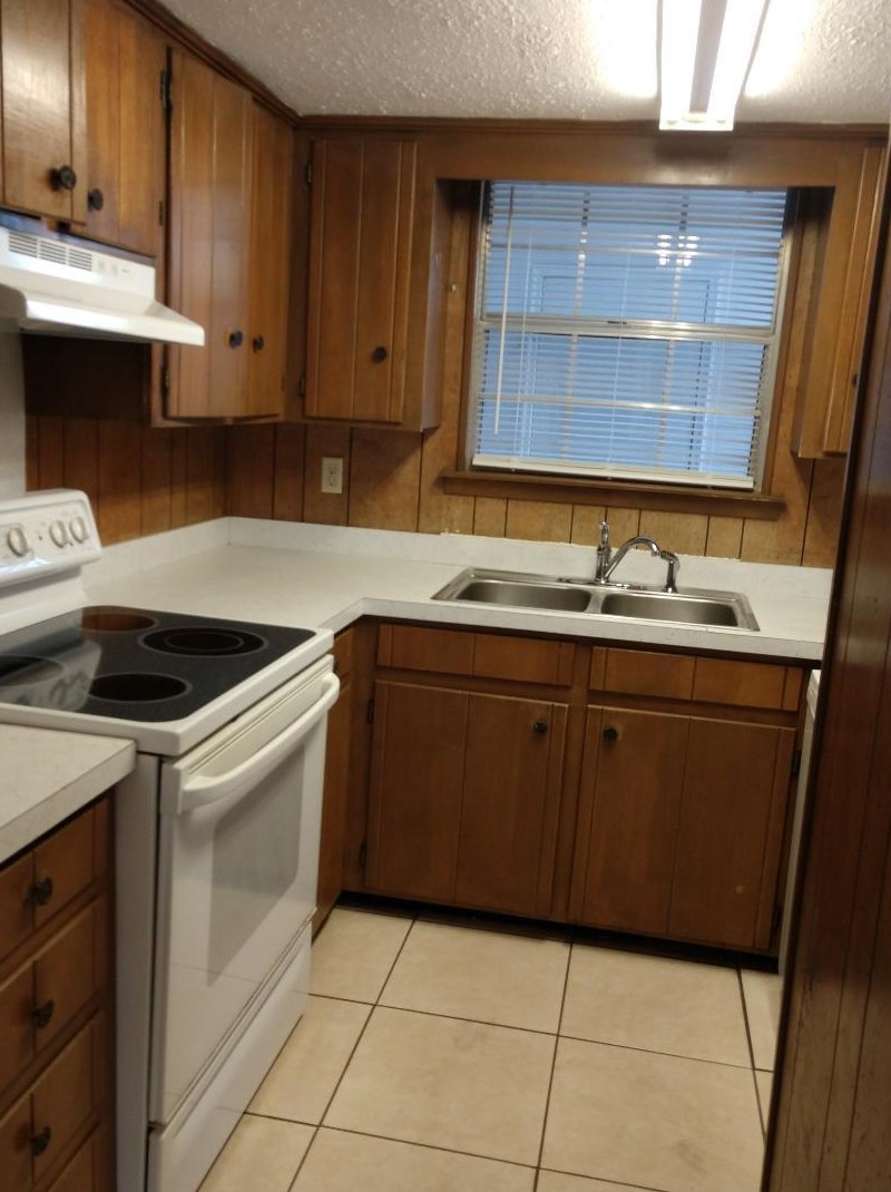 106 Valencia Dr, Fort Walton Beach, FL 32547