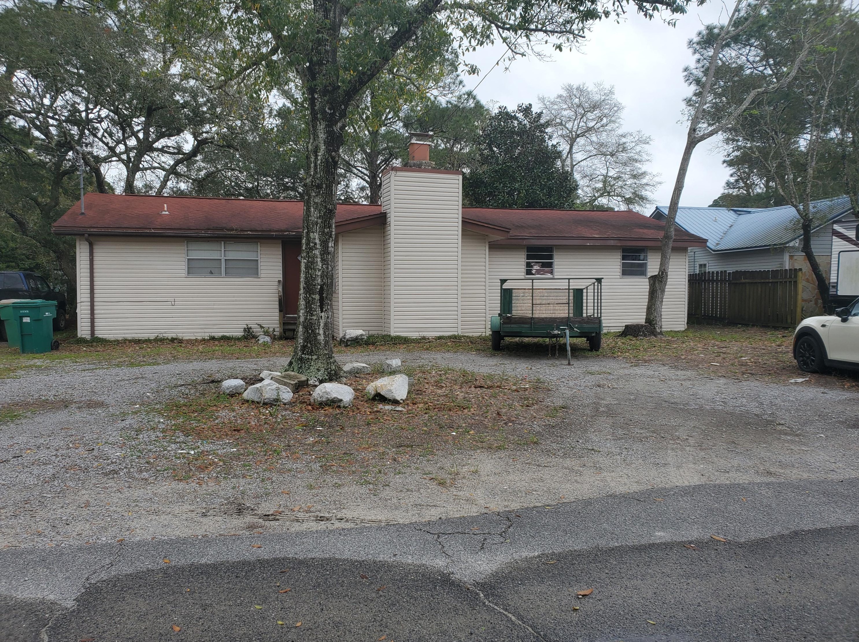 1715 Maple Ave, Niceville, FL 32578-3359