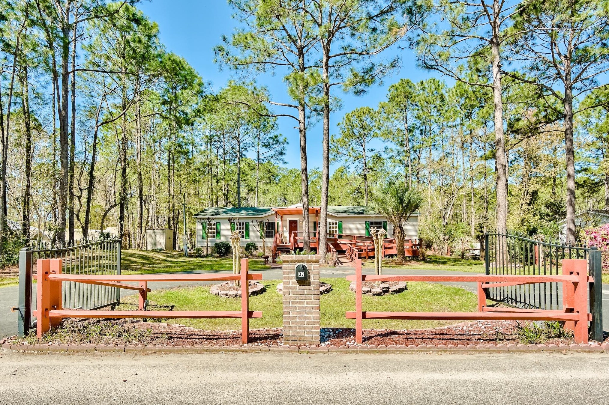 37 Holly Pines Cir, Santa Rosa Beach, FL 32459-5281