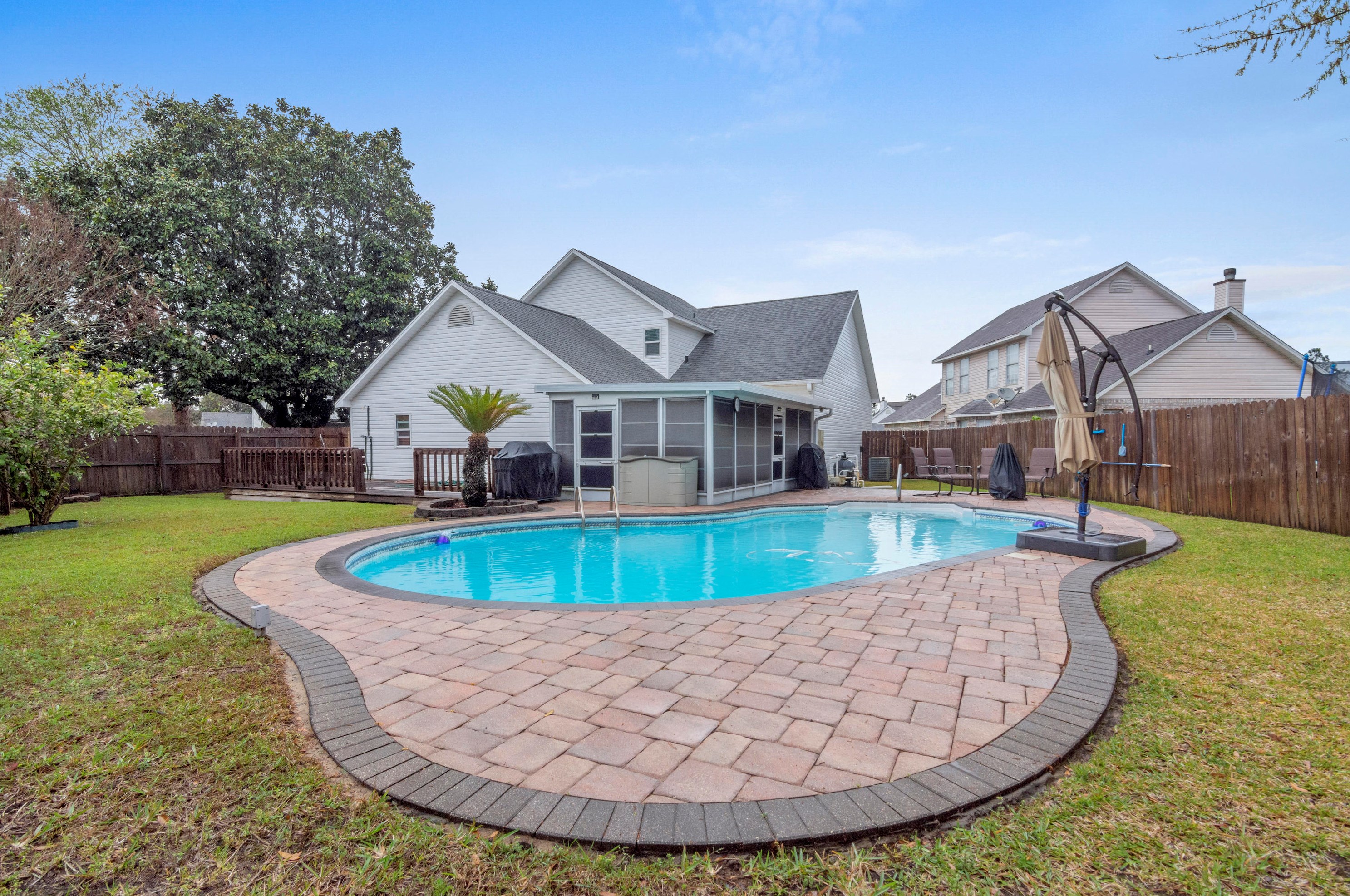 21 Ruby Cir, Mary Esther, FL 32569-2600