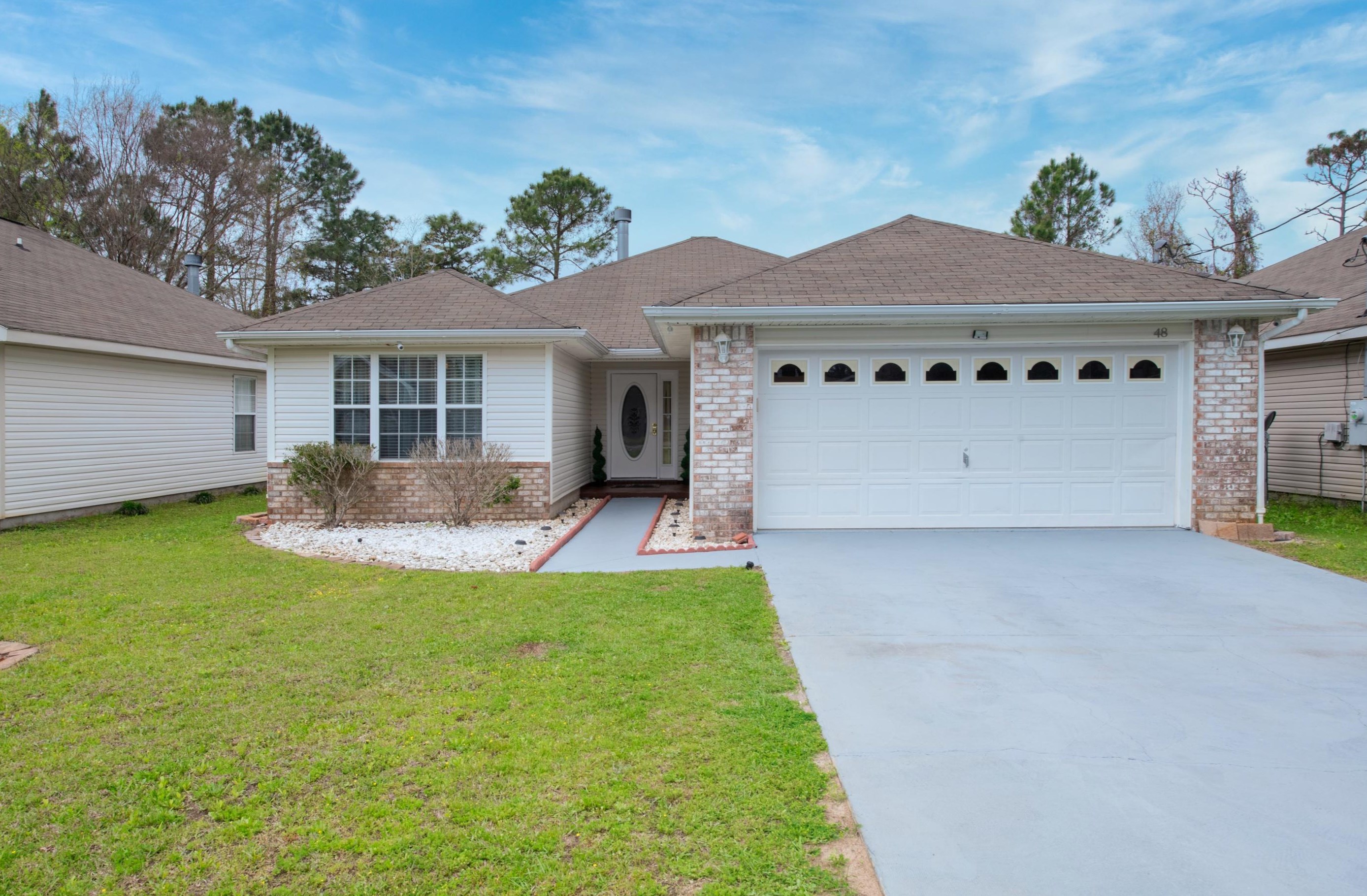 48 Howard St, Niceville, FL 32578-8020