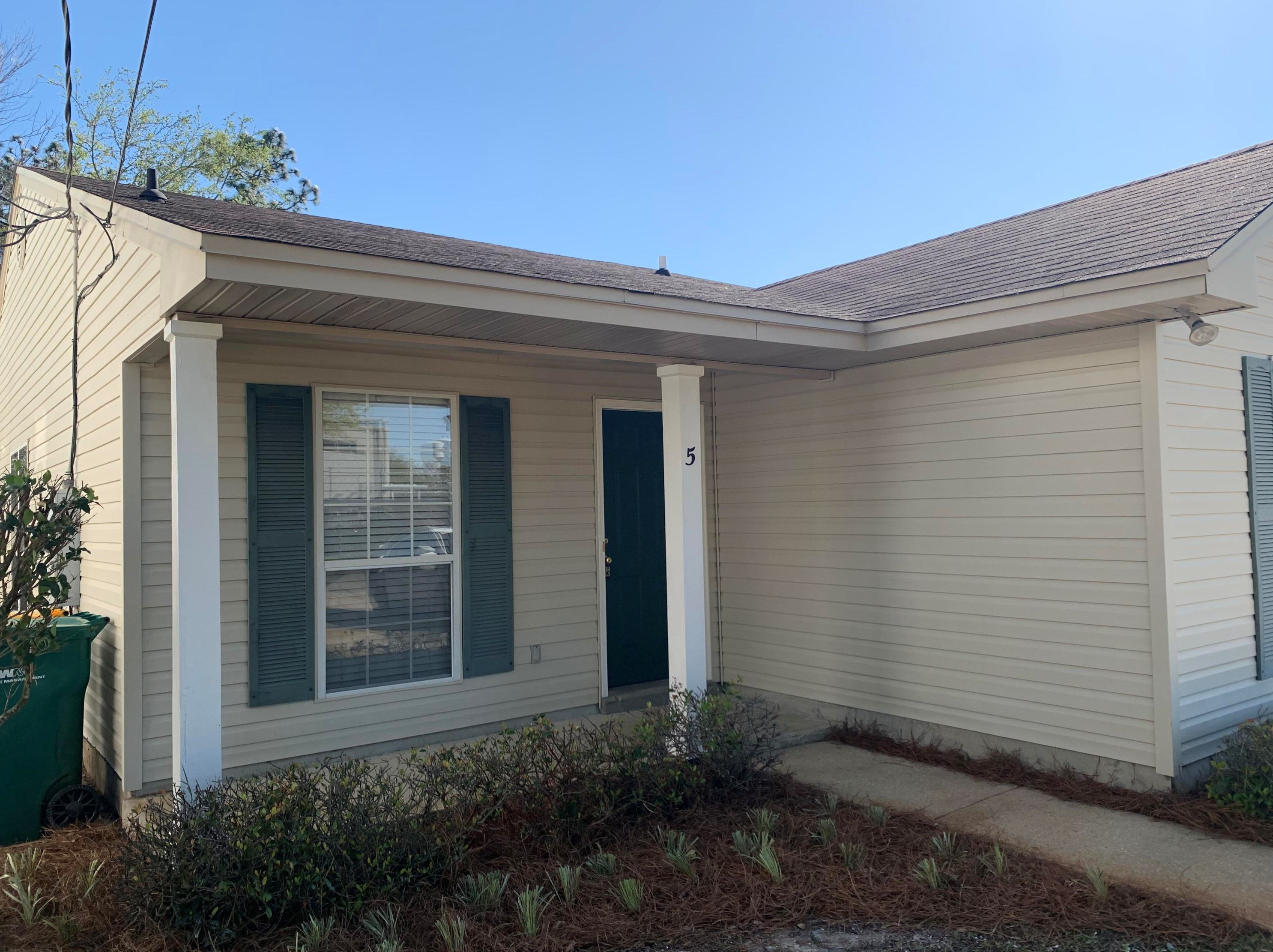 5 6th Ave, Shalimar, FL 32579