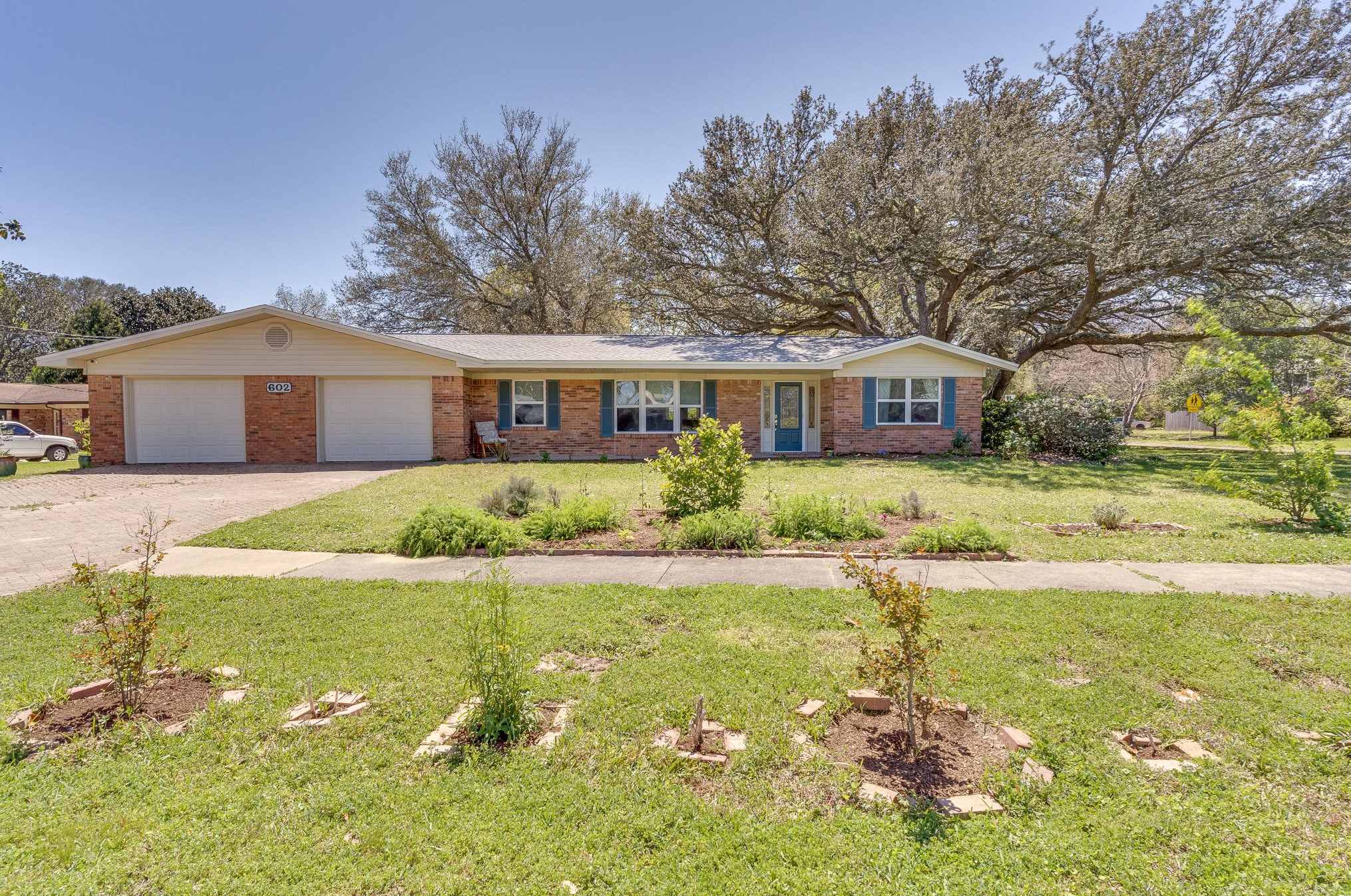 602 Powell Dr, Fort Walton Beach, FL 32547-1715