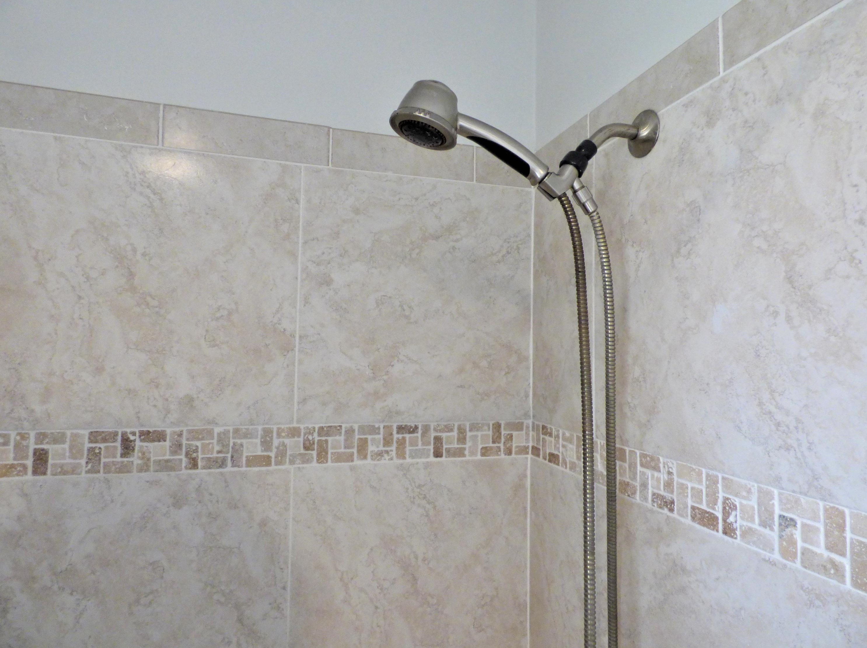 1824 Redwood Ave, Niceville FL  32578-3655 exterior