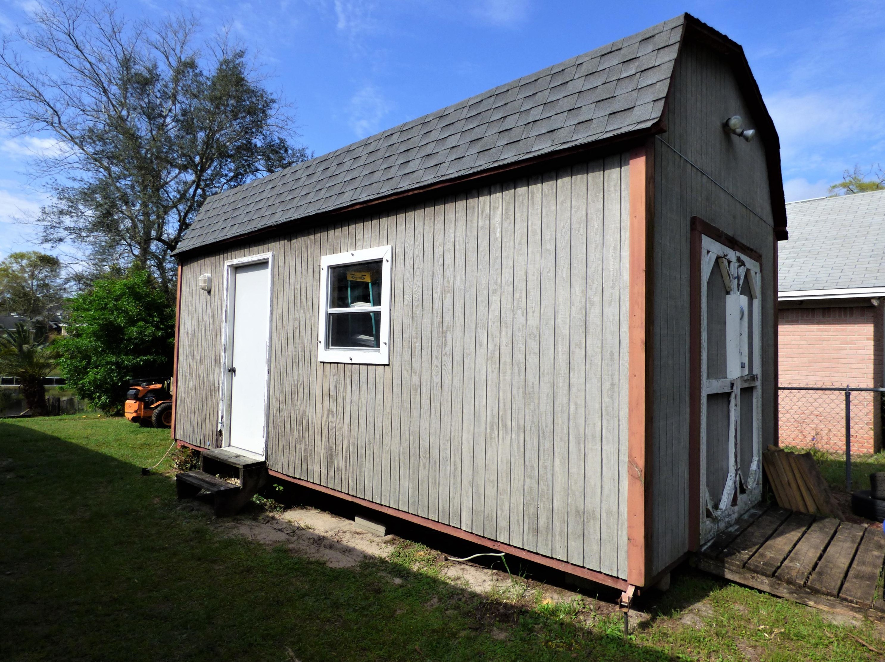 1824 Redwood Ave, Niceville FL  32578-3655 exterior