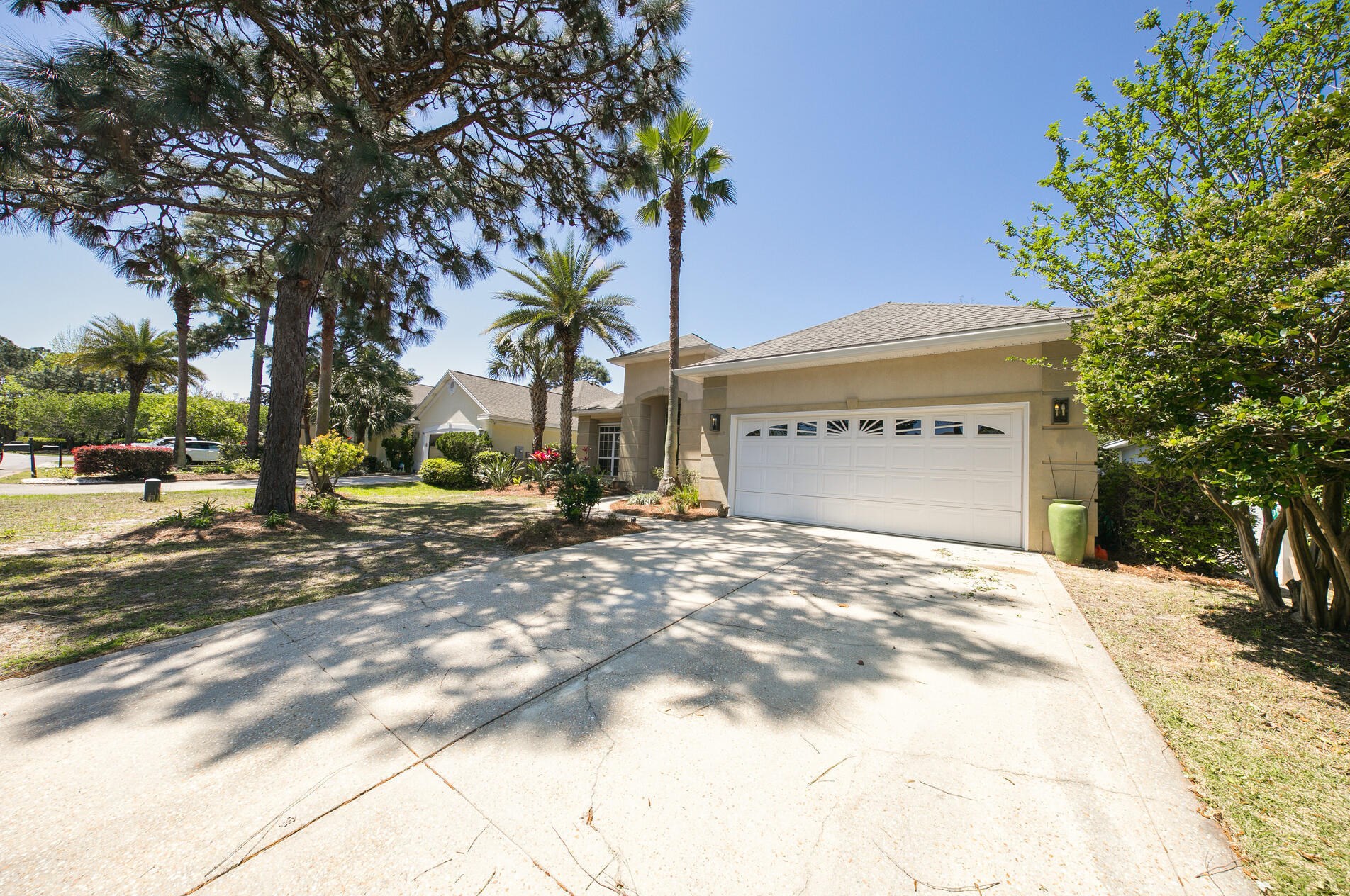 240 Tequesta Dr, Destin, FL 32541-4759