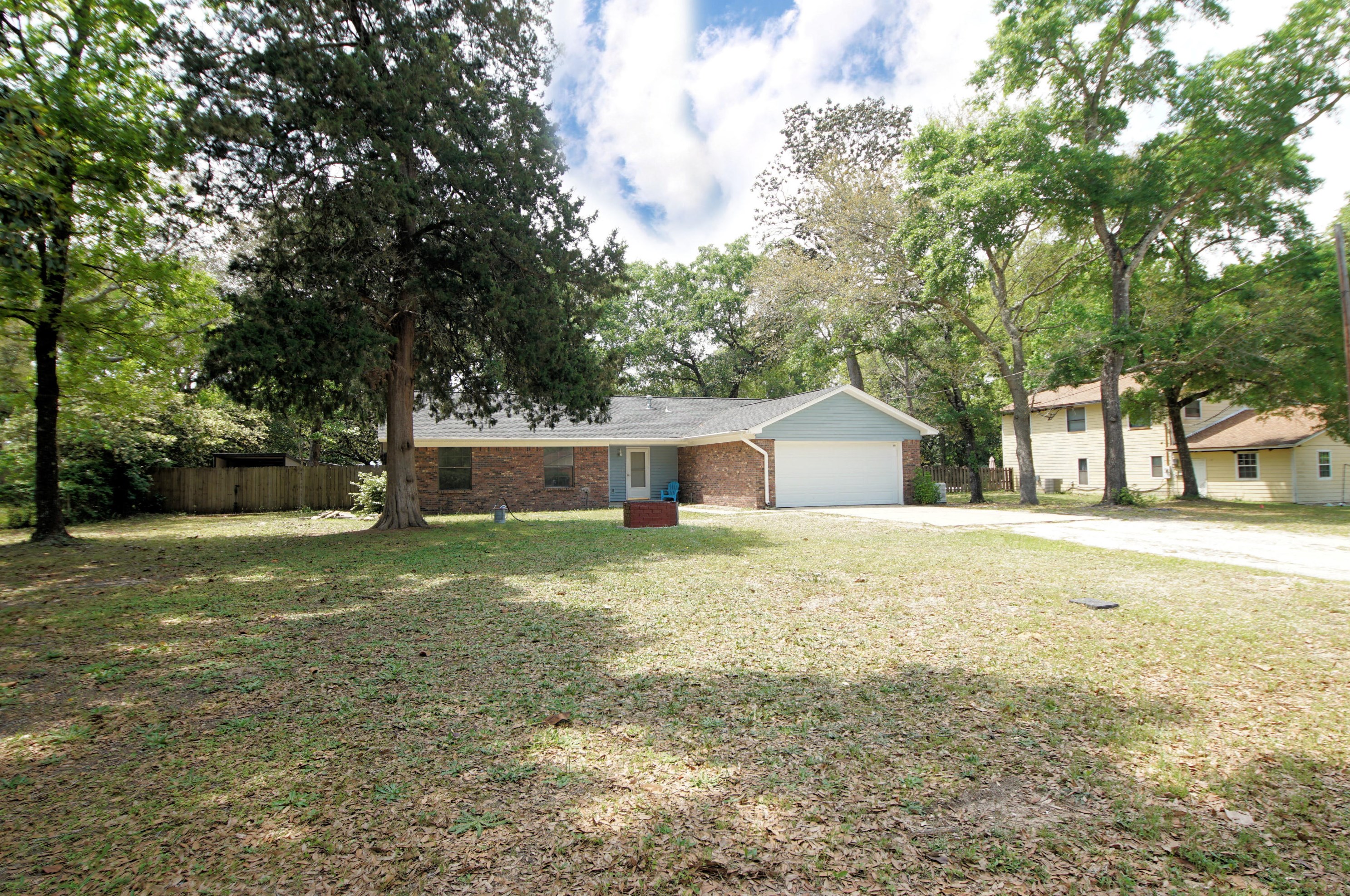 518 Pine Ave, Niceville, FL 32578-3647