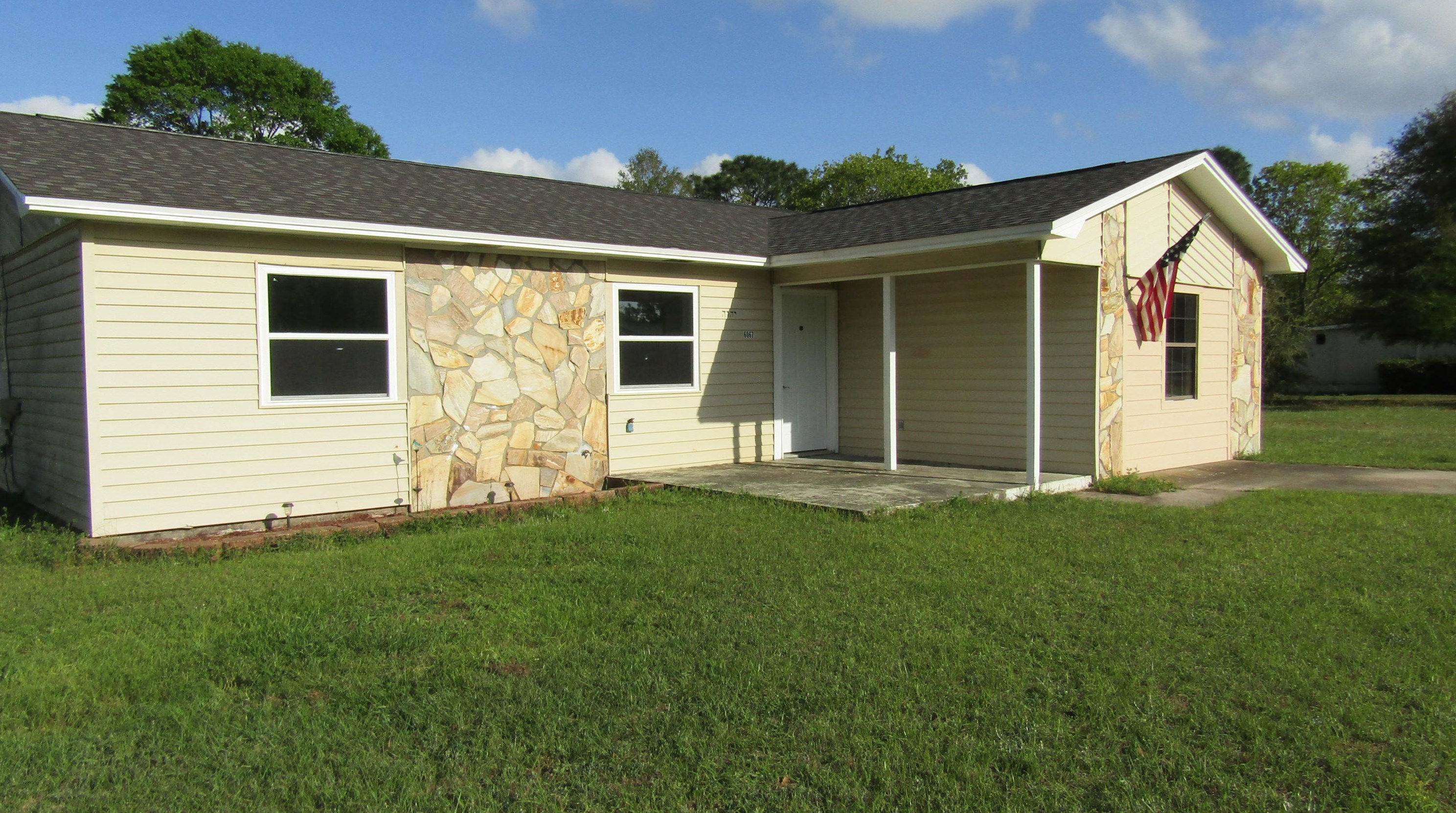 6067 Robin Rd, Crestview, FL 32539