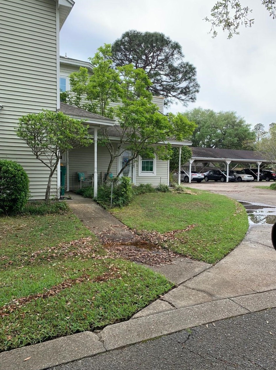 608 Emerald Ln, Fort Walton Beach, FL 32547-1474