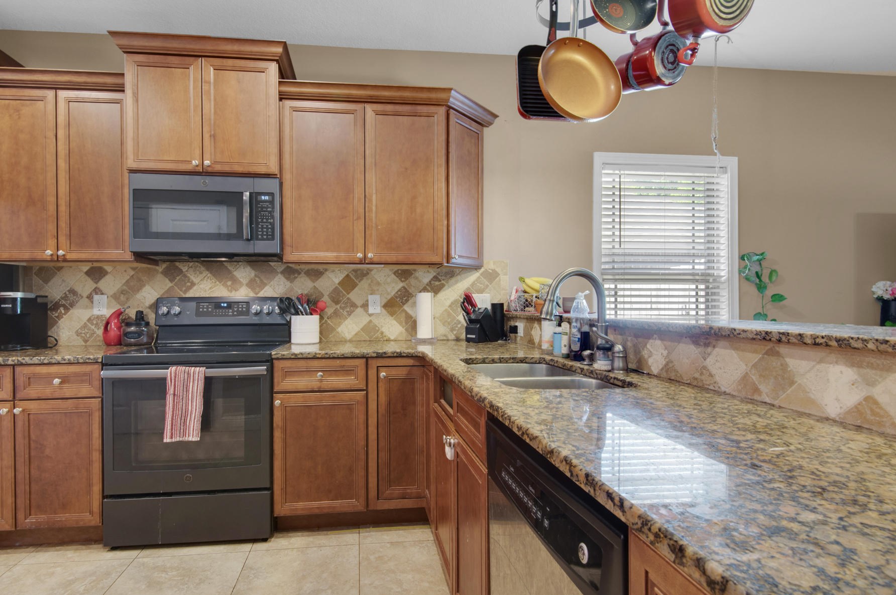 702 Hazel Dr, Fort Walton Beach FL  32547-2002 exterior