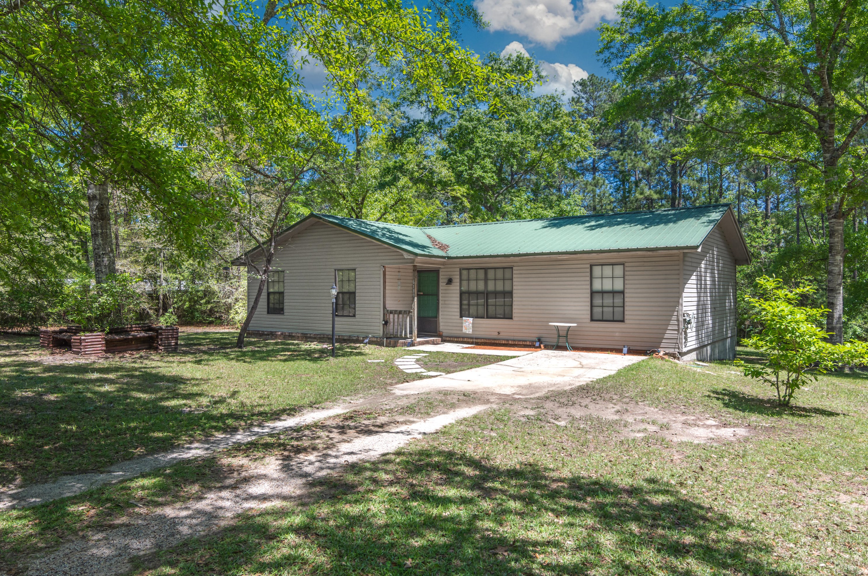 6139 Blueberry Ln, Crestview, FL 32536-7143