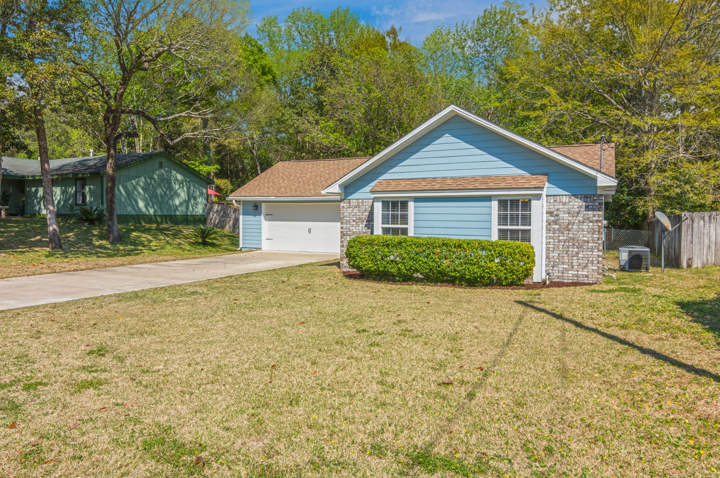 511 Oak Ave, Niceville, FL 32578