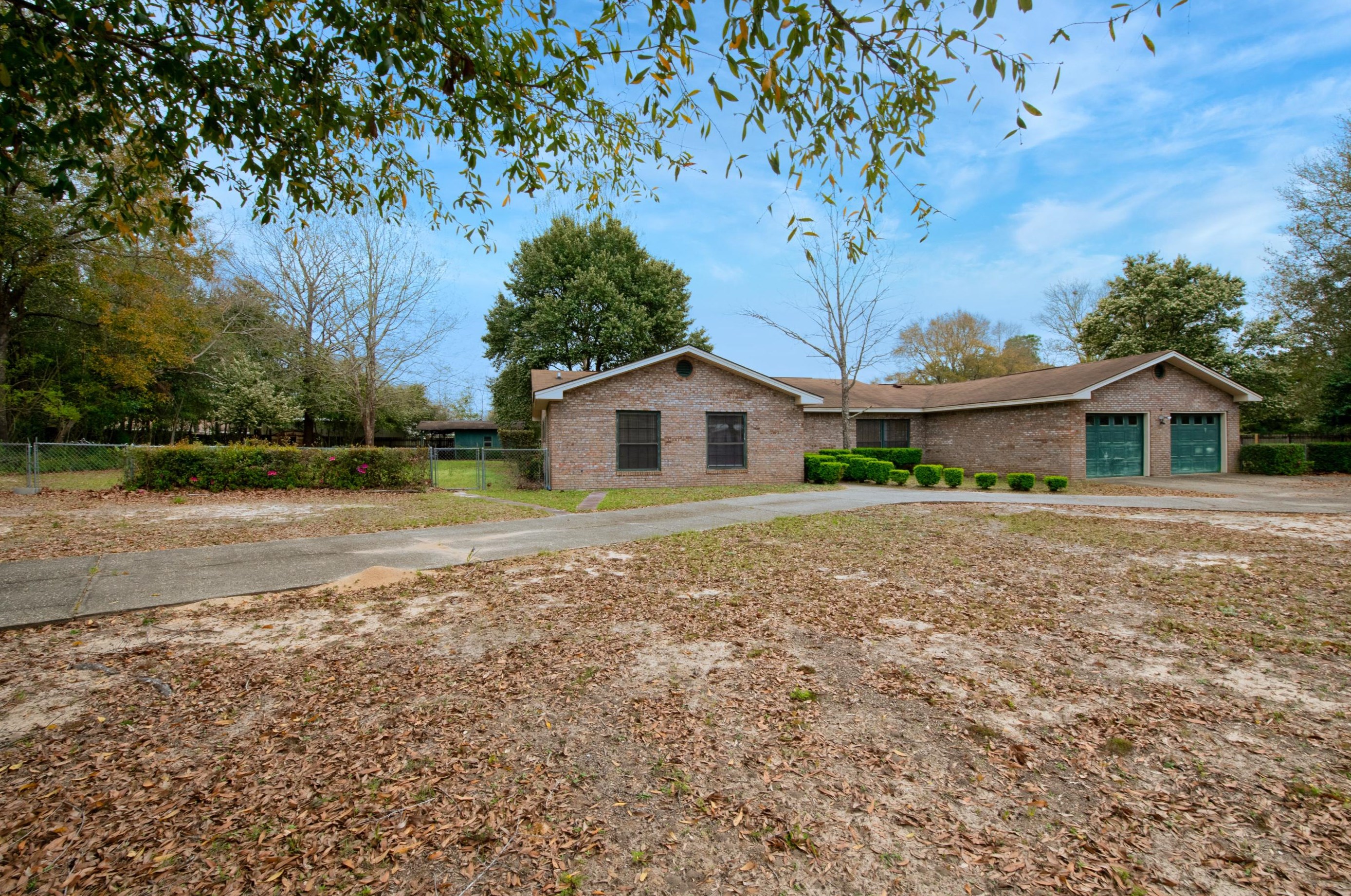 1306 Sunshine Dr, Crestview, FL 32539-8902