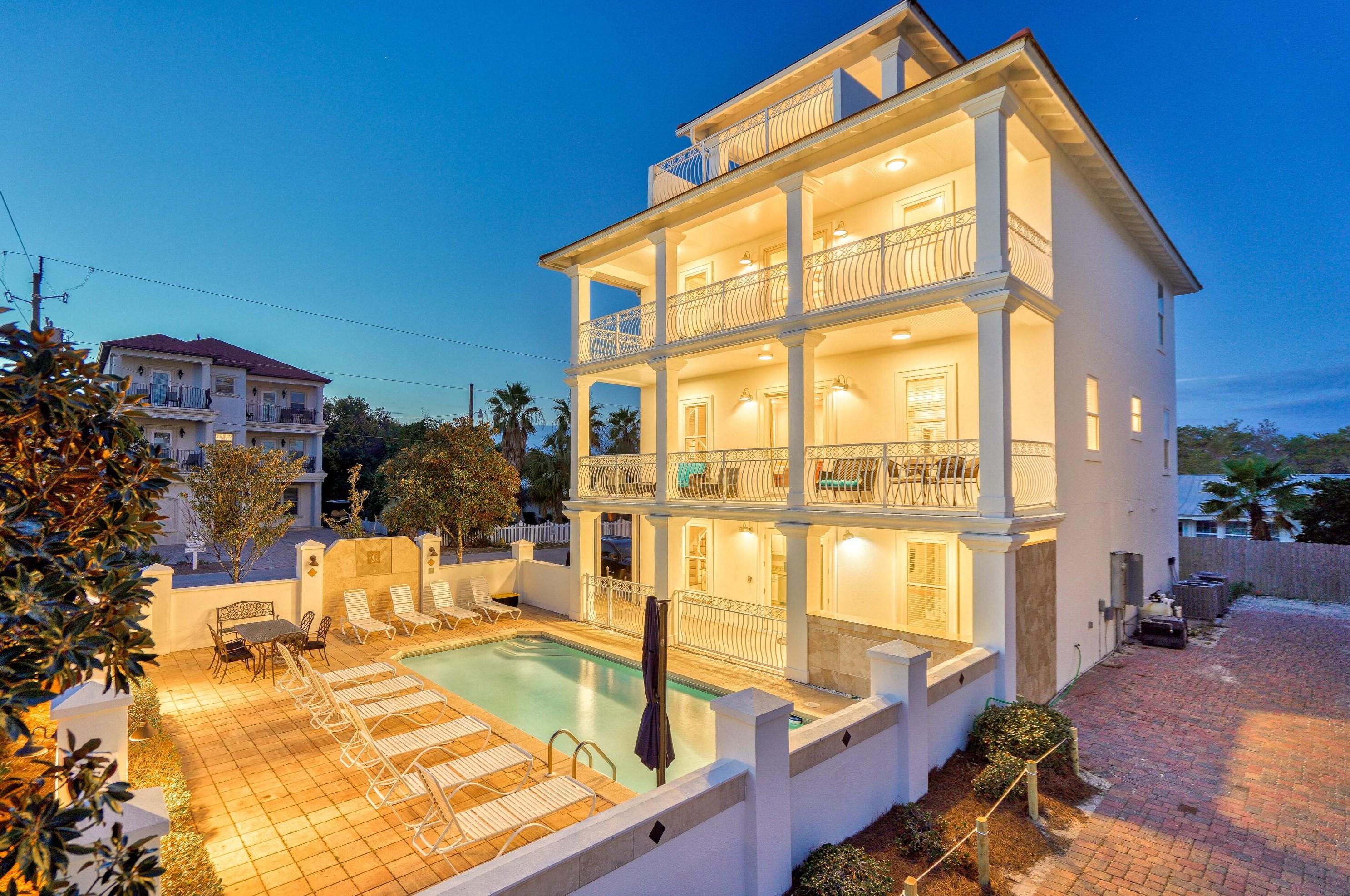 128 Sarasota St, Destin, FL 32550-4688