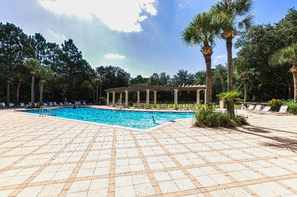 811 Coldwater Creek Cir, Niceville FL  32578-1653 exterior