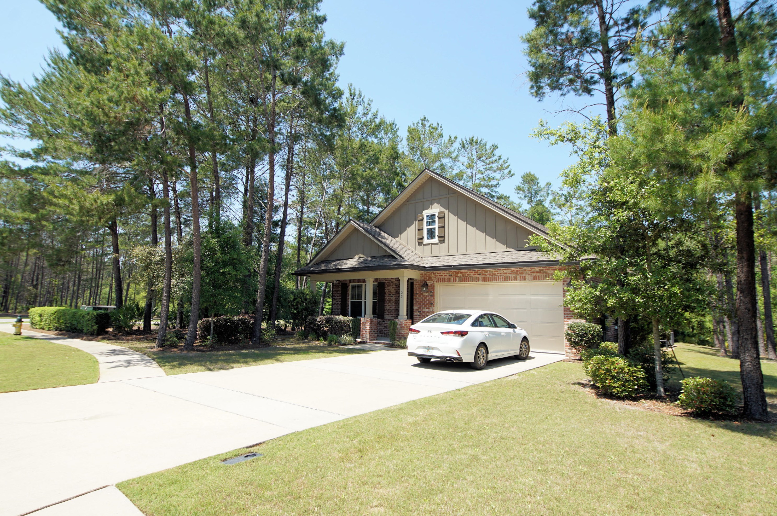 25 Leap Year Ln, Freeport, FL 32439
