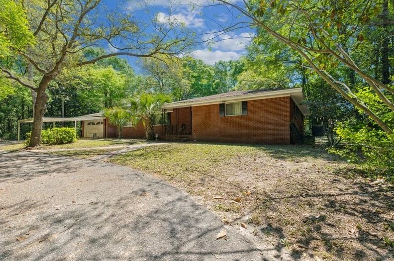 820 Cedar Ave, Niceville, FL 32578-2647