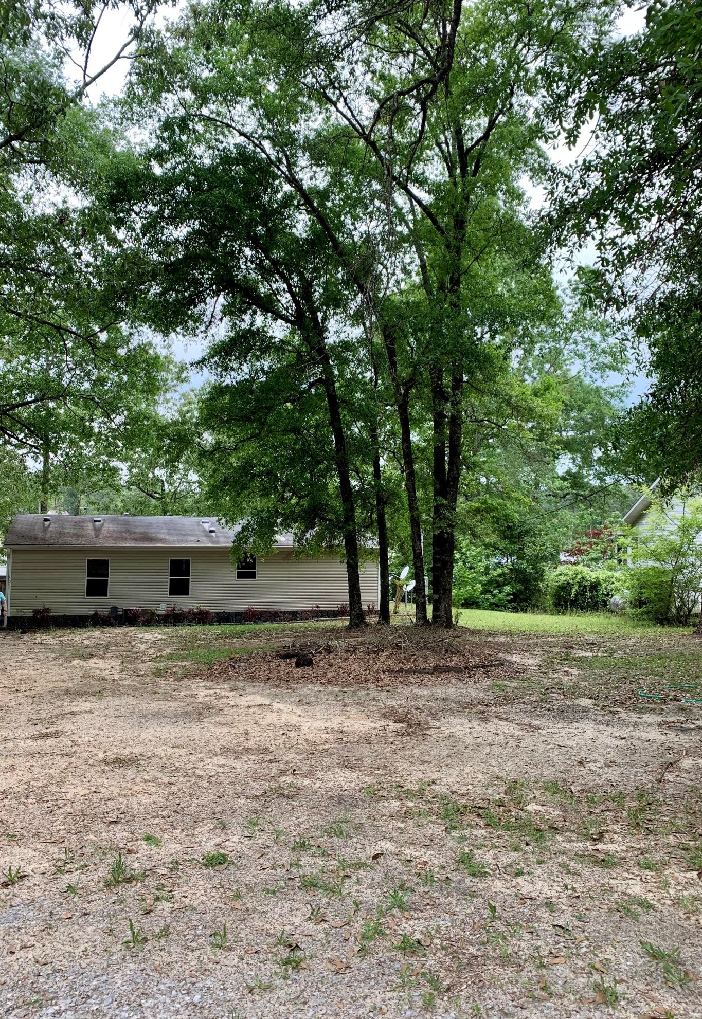 1103 Kings Lake Blvd, Defuniak Springs, FL 32433