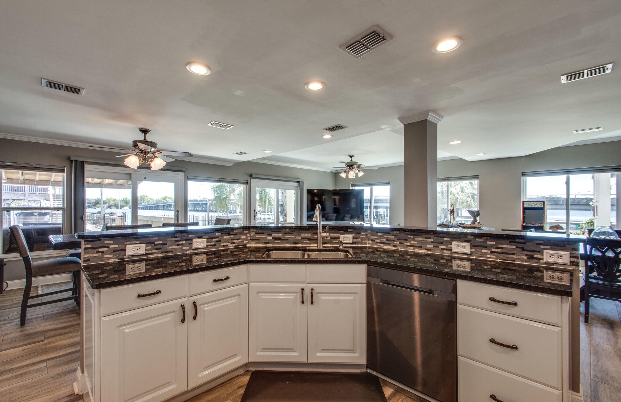 907 Lighthouse Rd, Fort Walton Beach FL  32547-3914 exterior