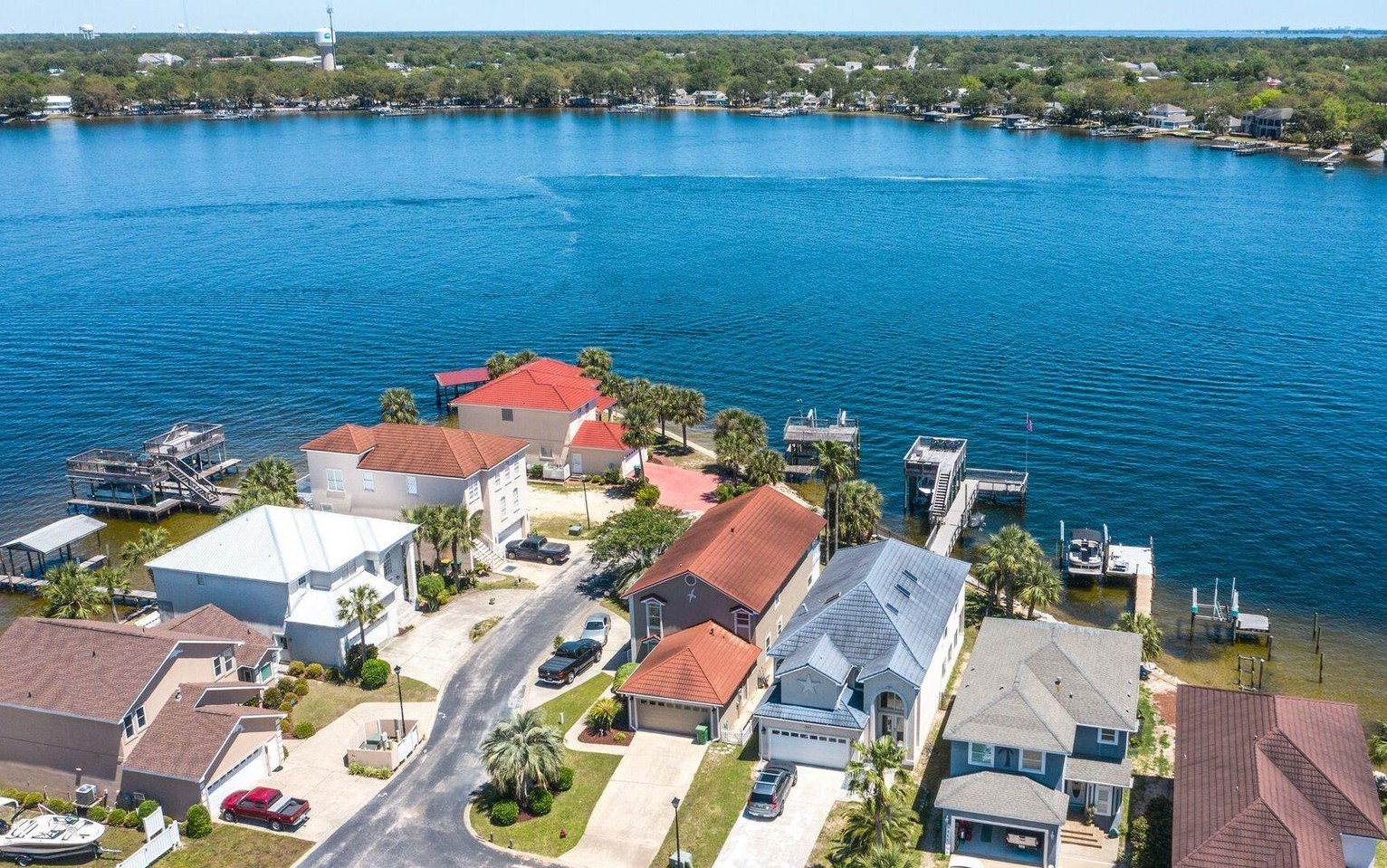 907 Lighthouse Rd, Fort Walton Beach FL  32547-3914 exterior