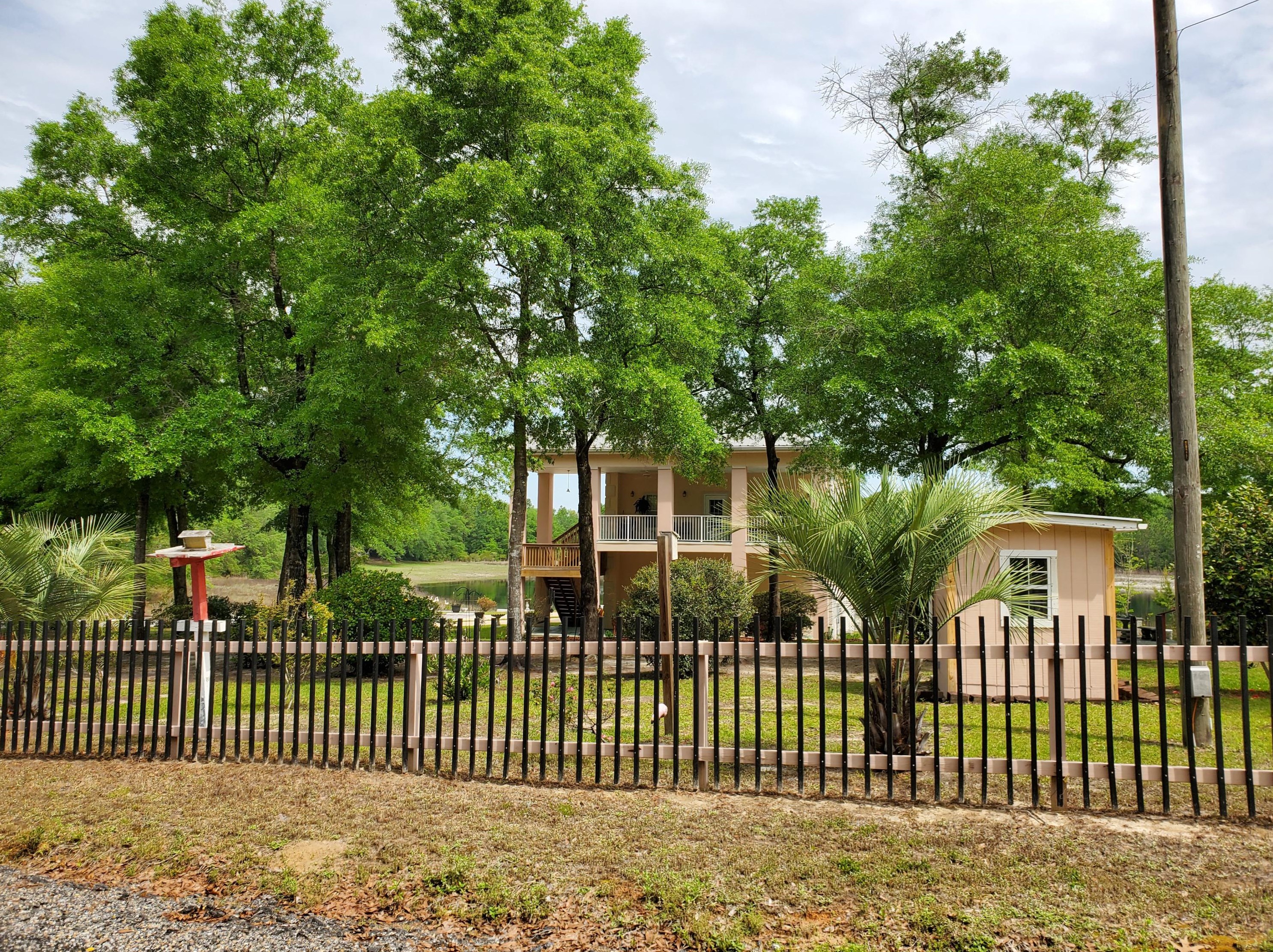 62 W Tchaikovsky Circle W, Defuniak Springs, FL 32433