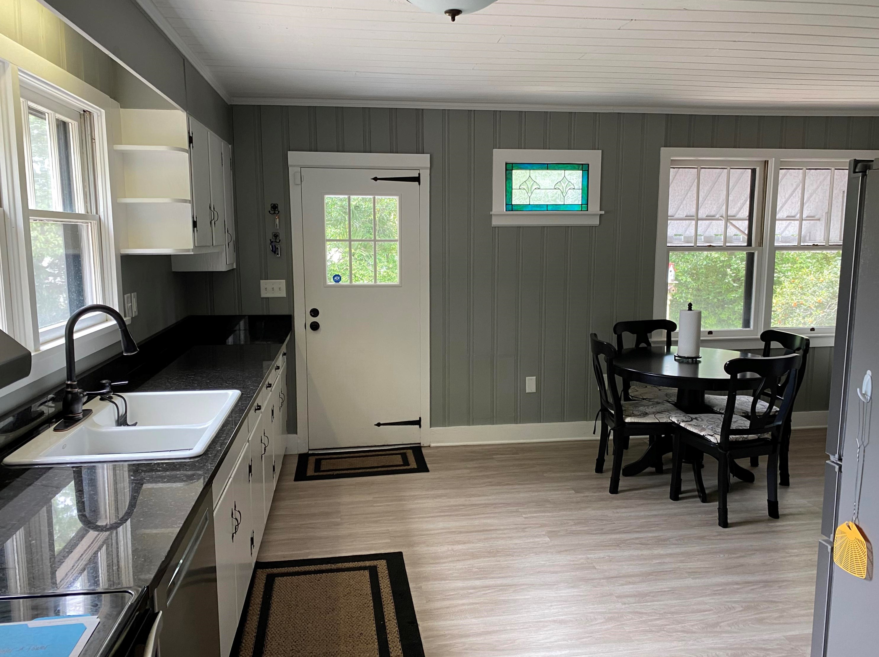37 W Live Oak Ave W, Defuniak Springs, FL 32435