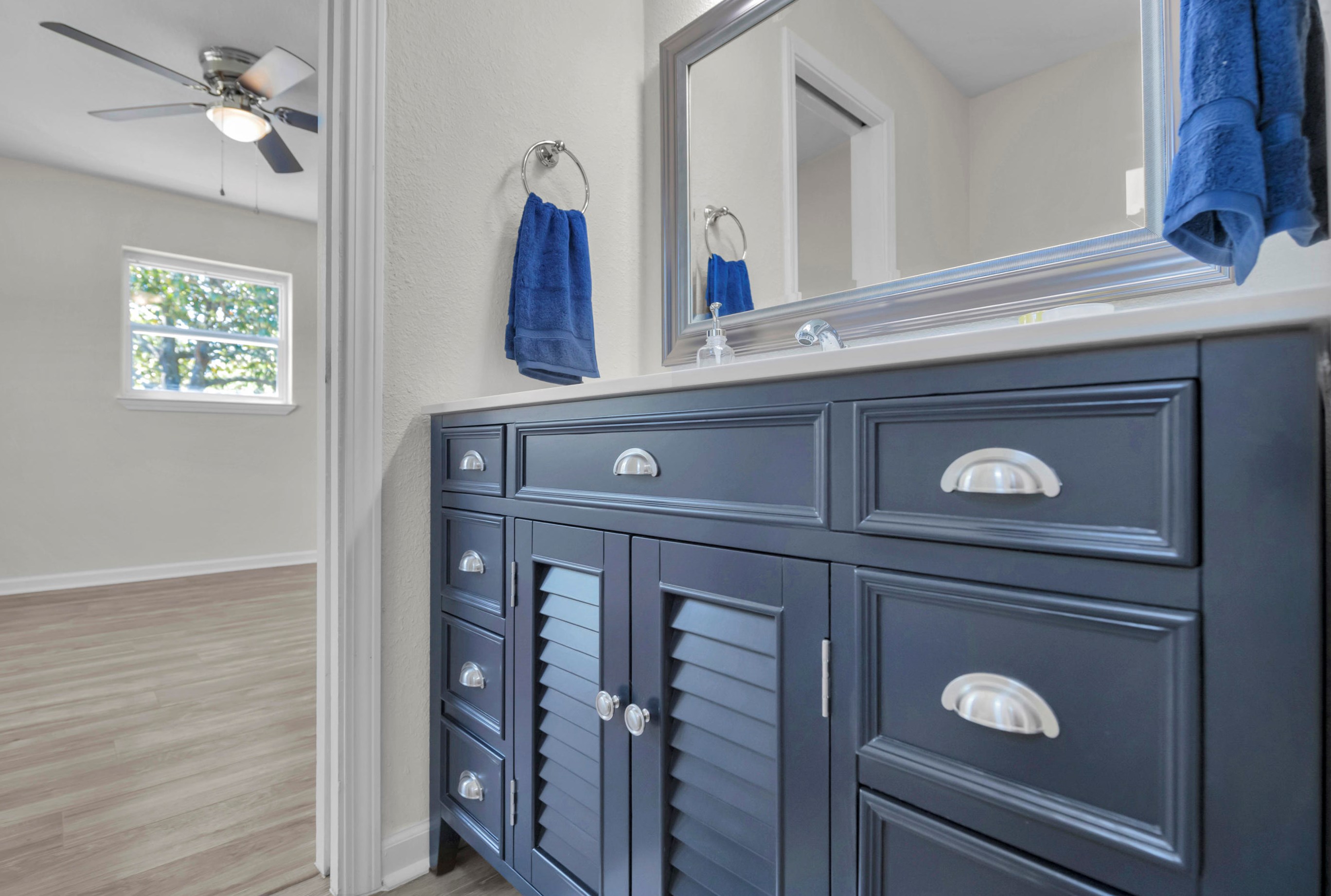 125 Terry Cir, Mary Esther FL  32569-1850 exterior