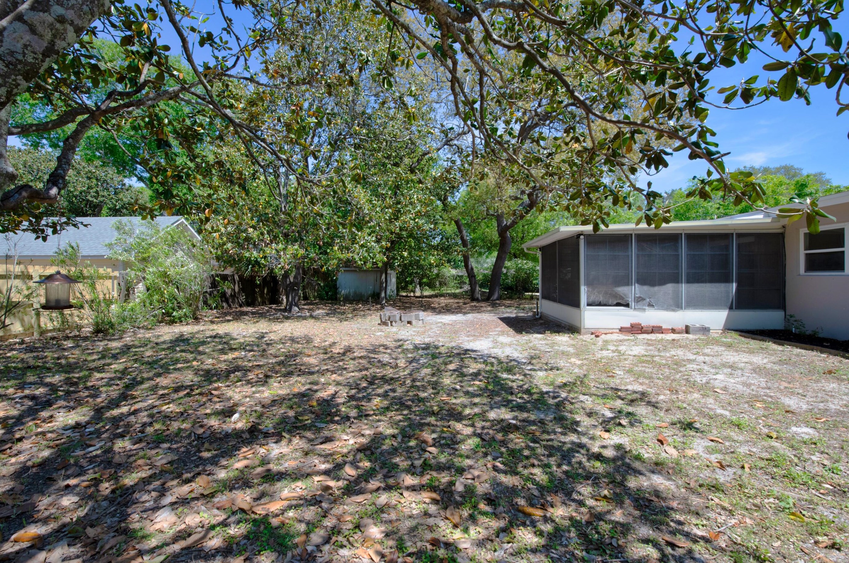 125 Terry Cir, Mary Esther FL  32569-1850 exterior