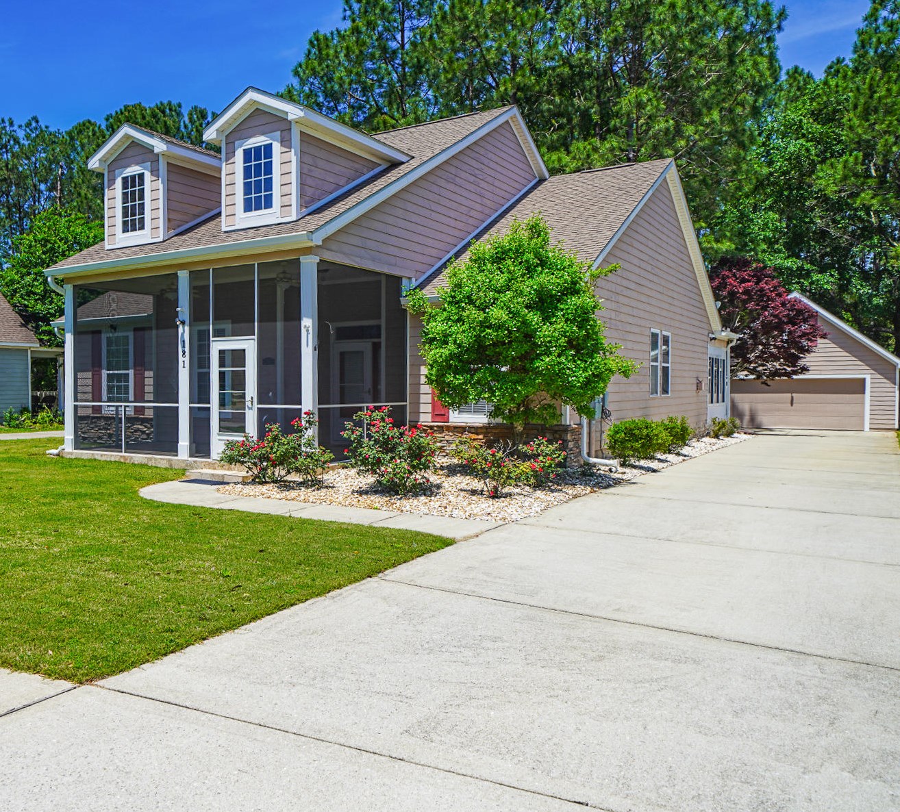 181 Concert Ct, Freeport, FL 32439