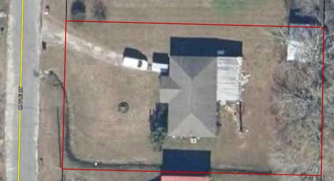 835 Maple St, Sunny Hills, FL 32428