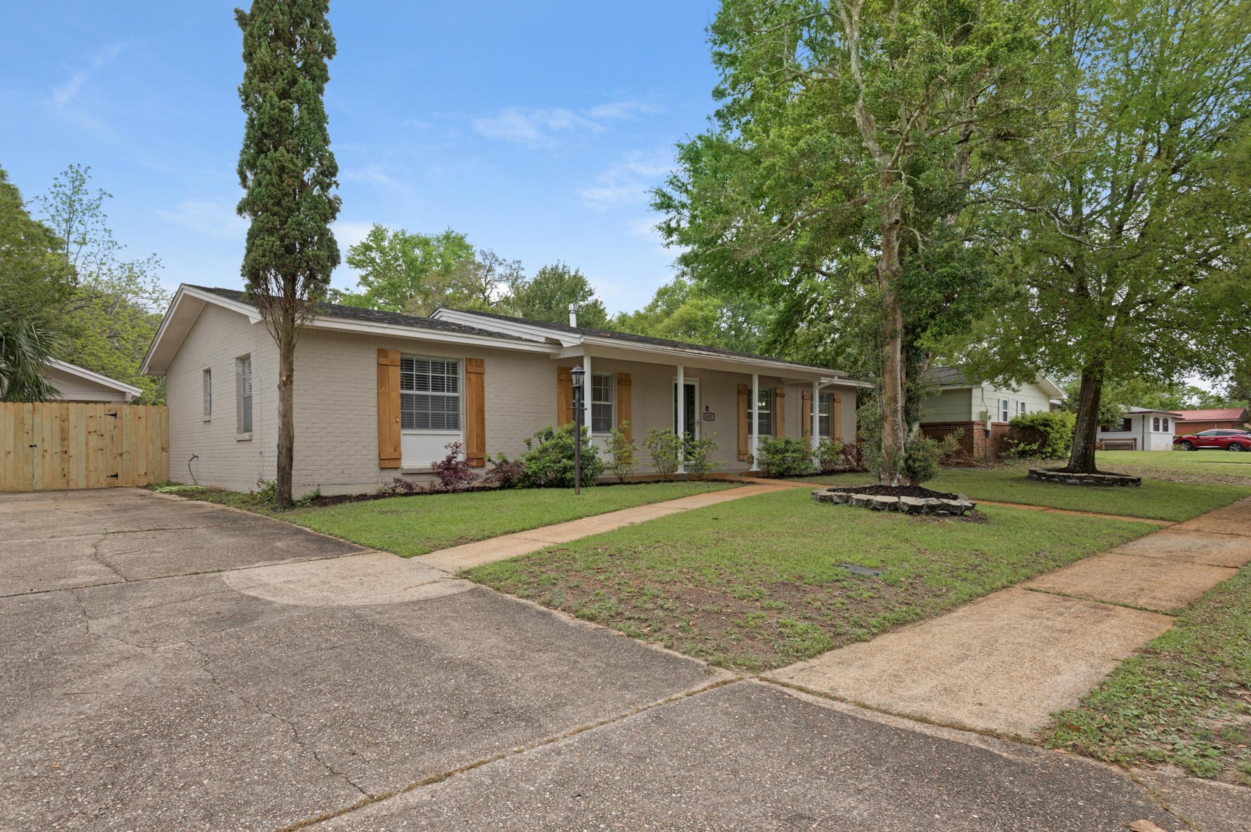 612 Ferretti Ave, Fort Walton Beach, FL 32547-3628