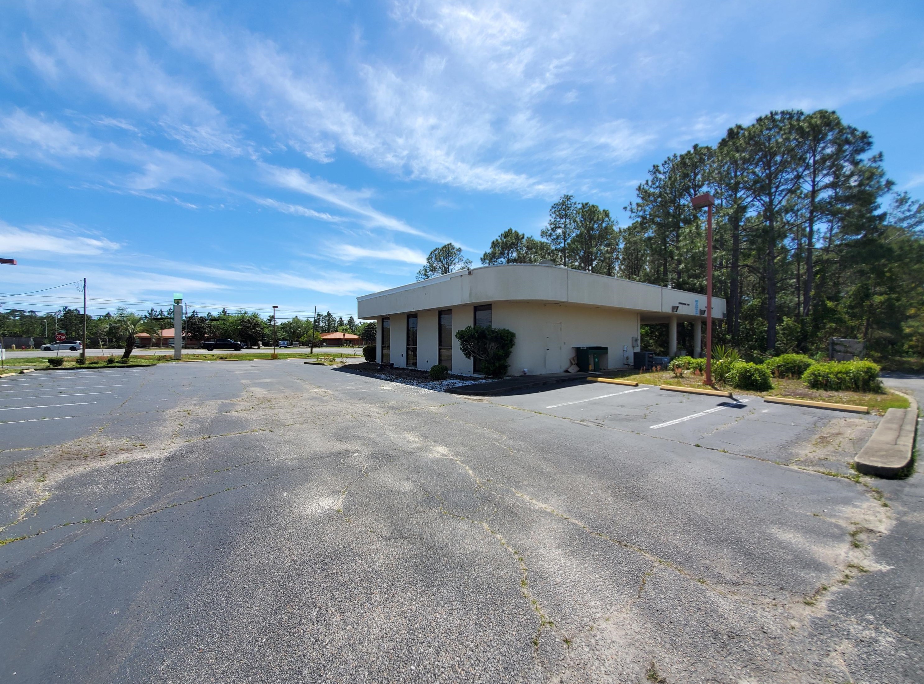 2090 W Highway 98, Mary Esther, FL 32569
