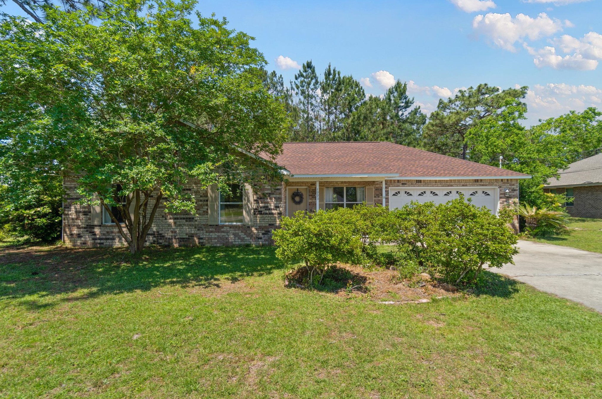 1993 Bayou Dr, Gulf Breeze, FL 32566-7621