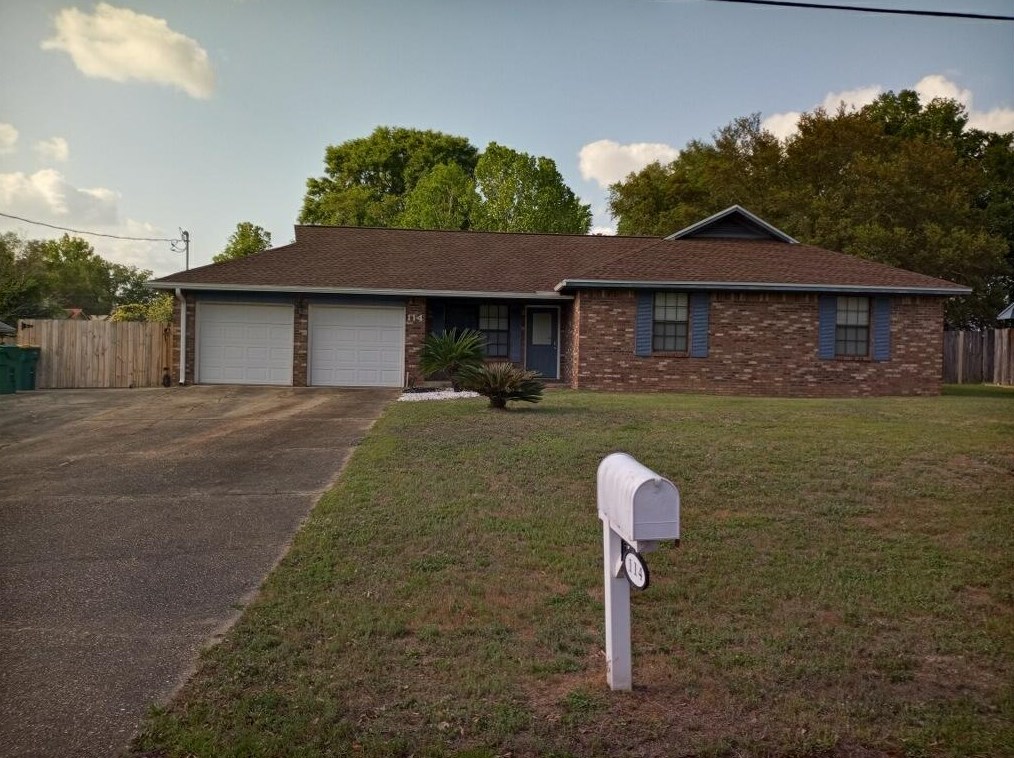 114 Claire Dr, Crestview, FL 32536-9205