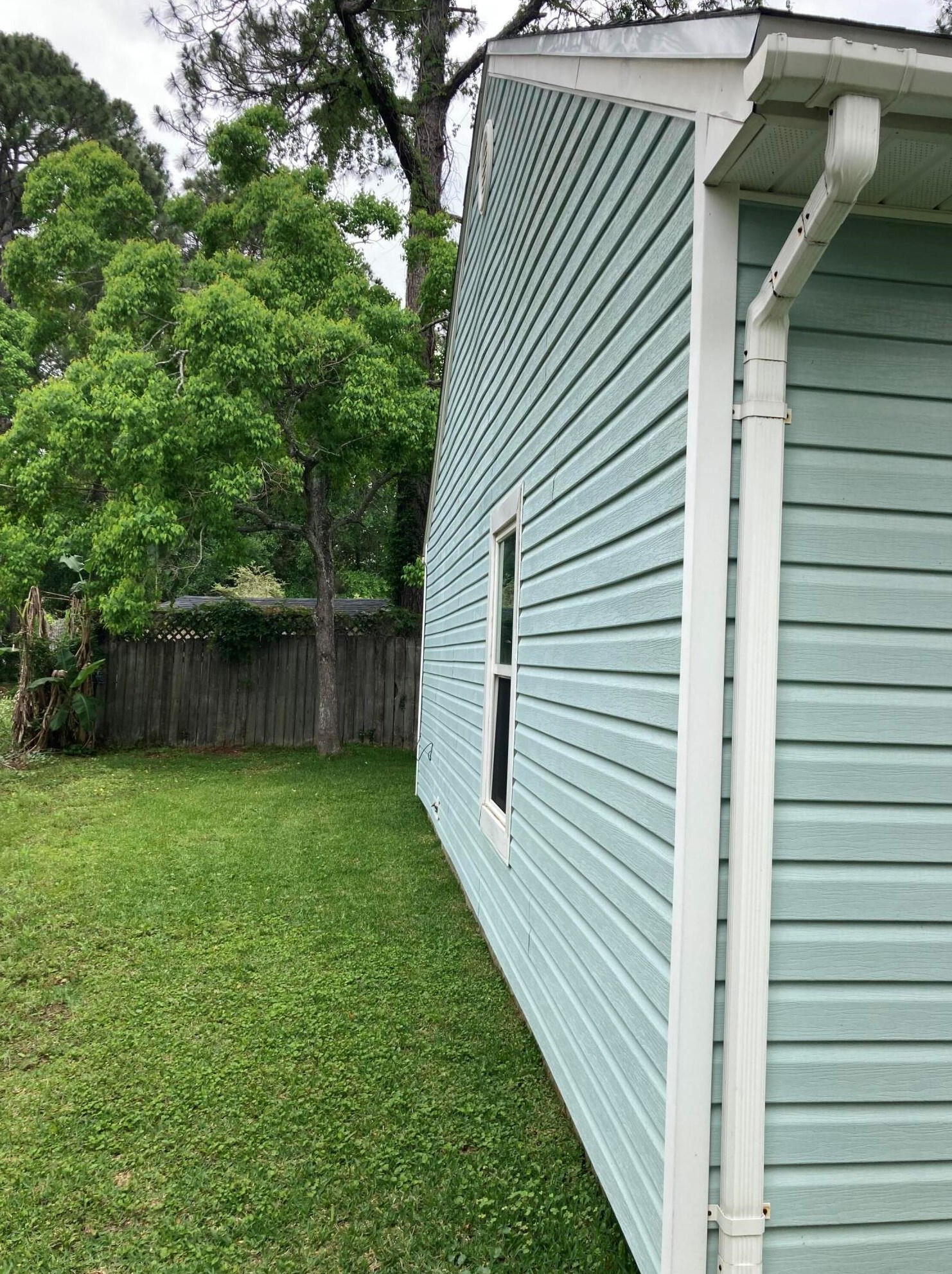 638 Lloyd St, Fort Walton Beach FL  32547-7121 exterior