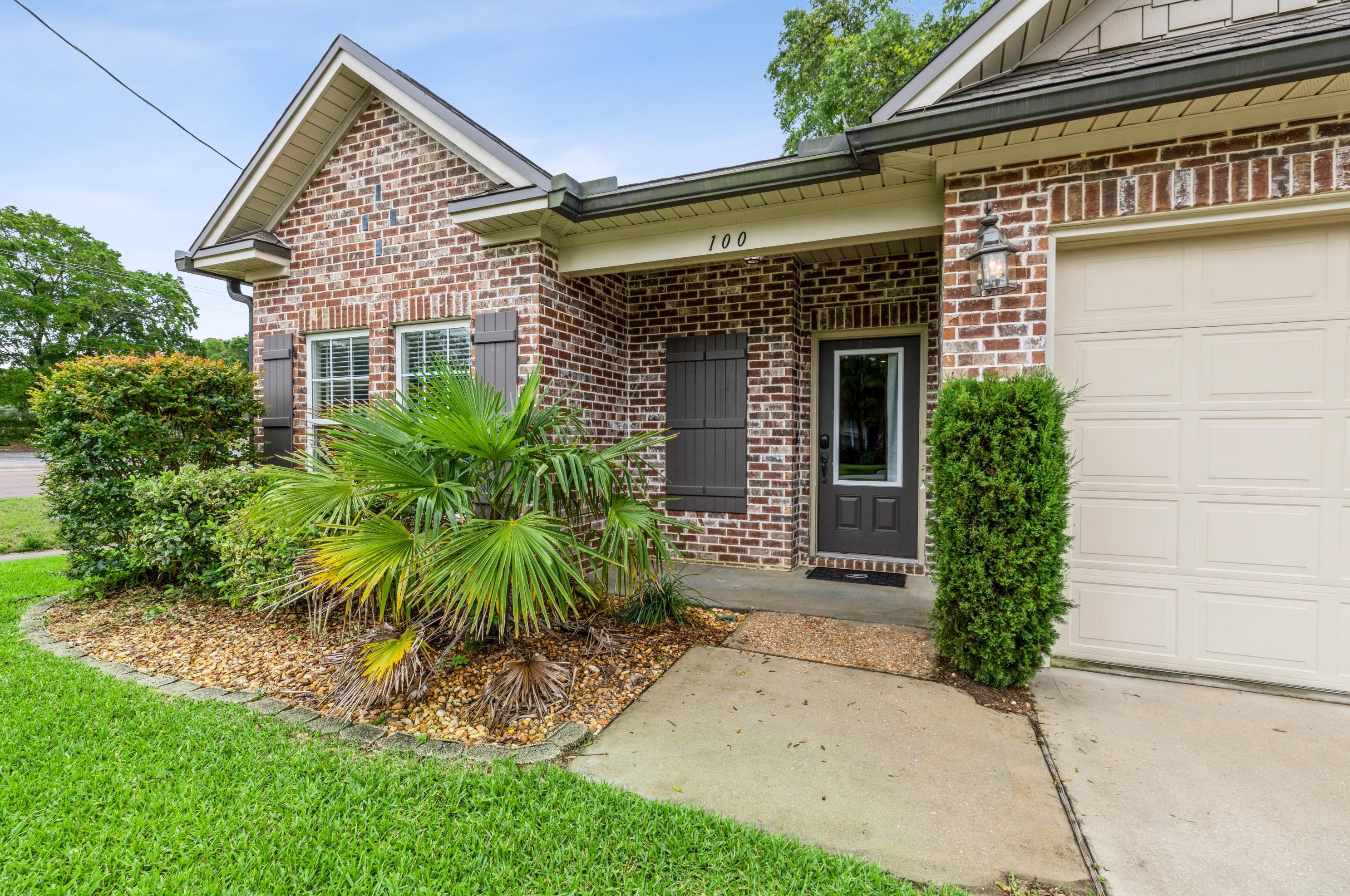 100 Arrowhead Way, Niceville, FL 32578-1065