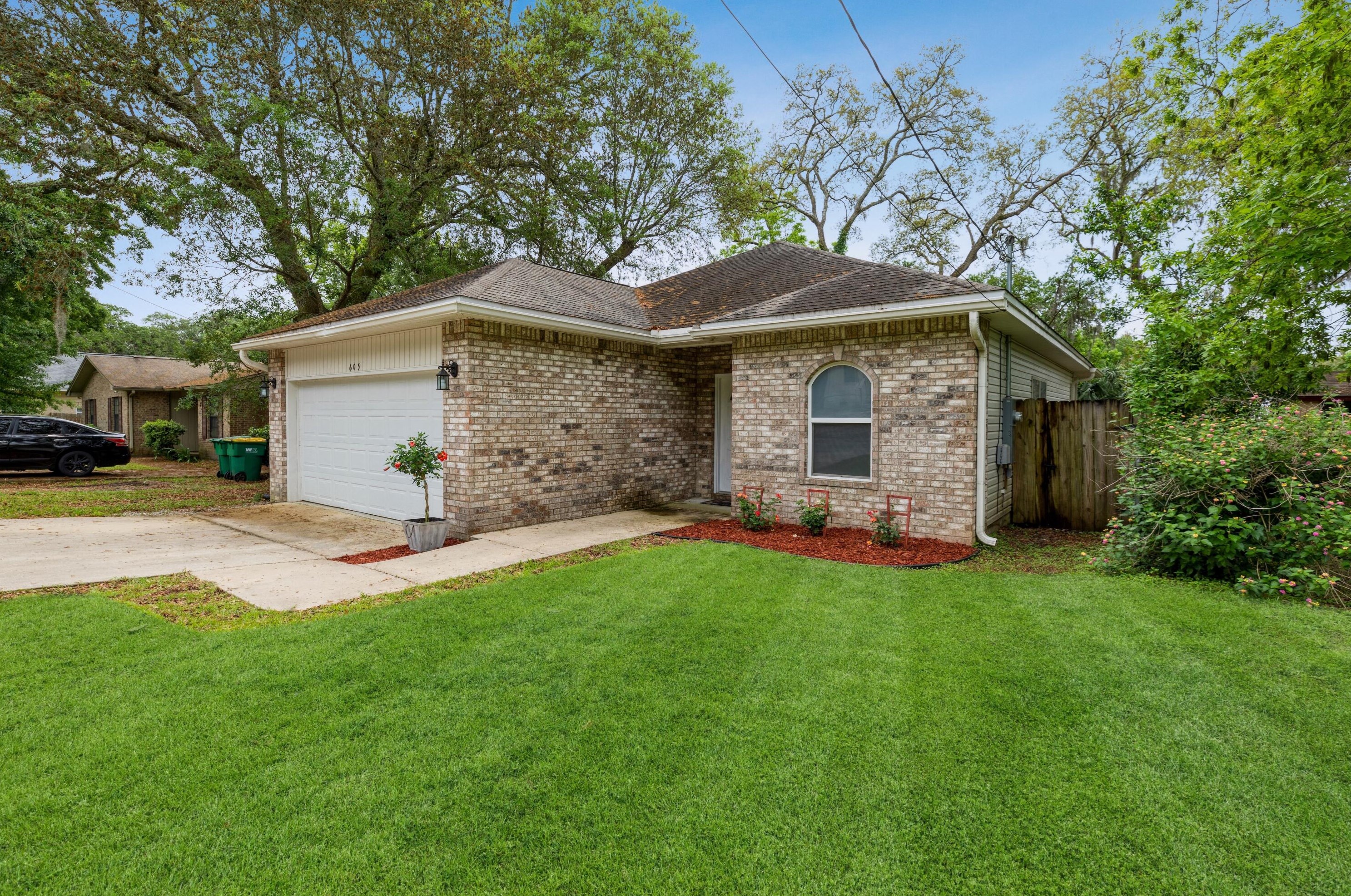 605 31st St, Niceville, FL 32578-2512