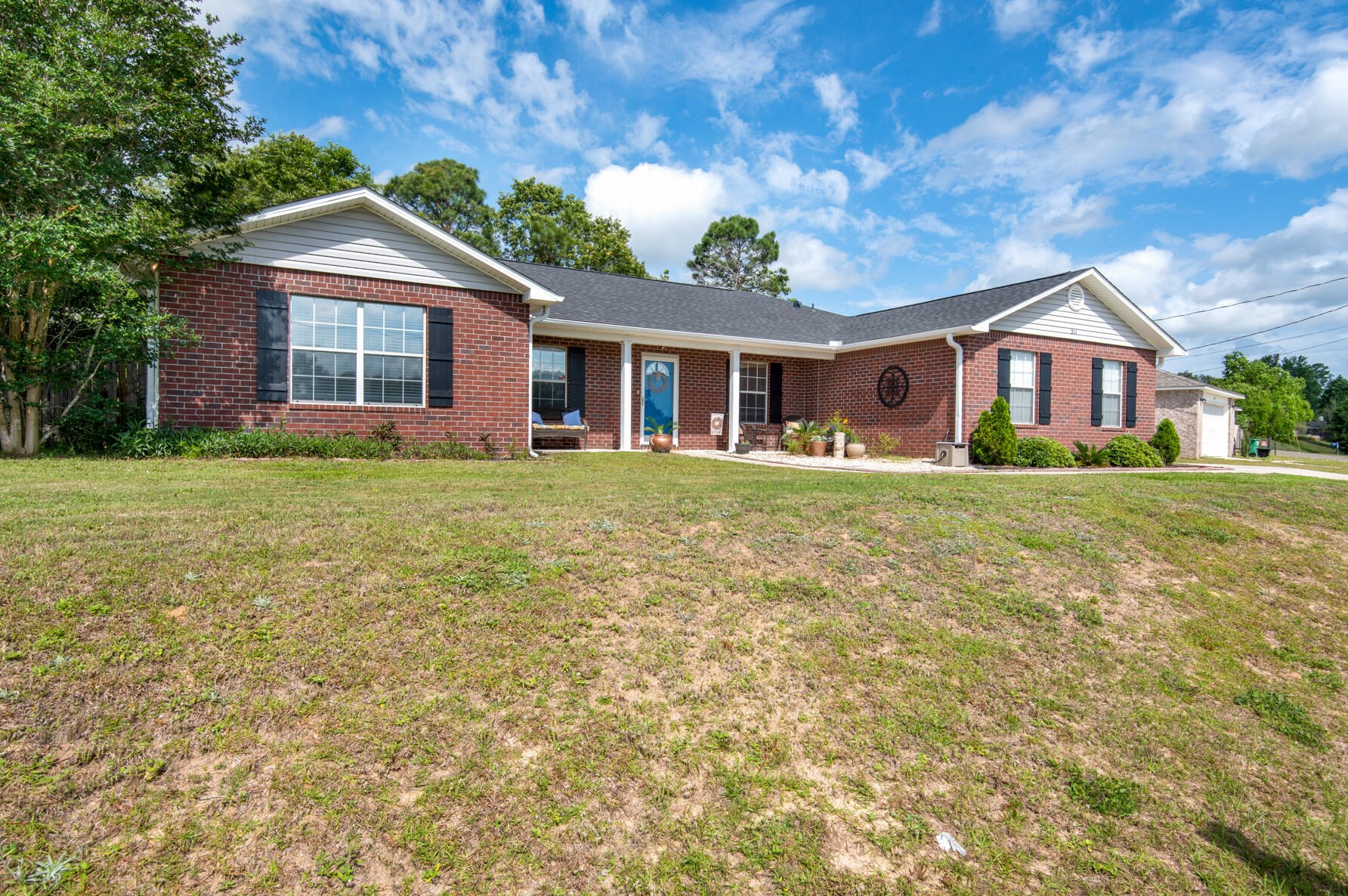 211 Trish Dr, Crestview, FL 32536-6456