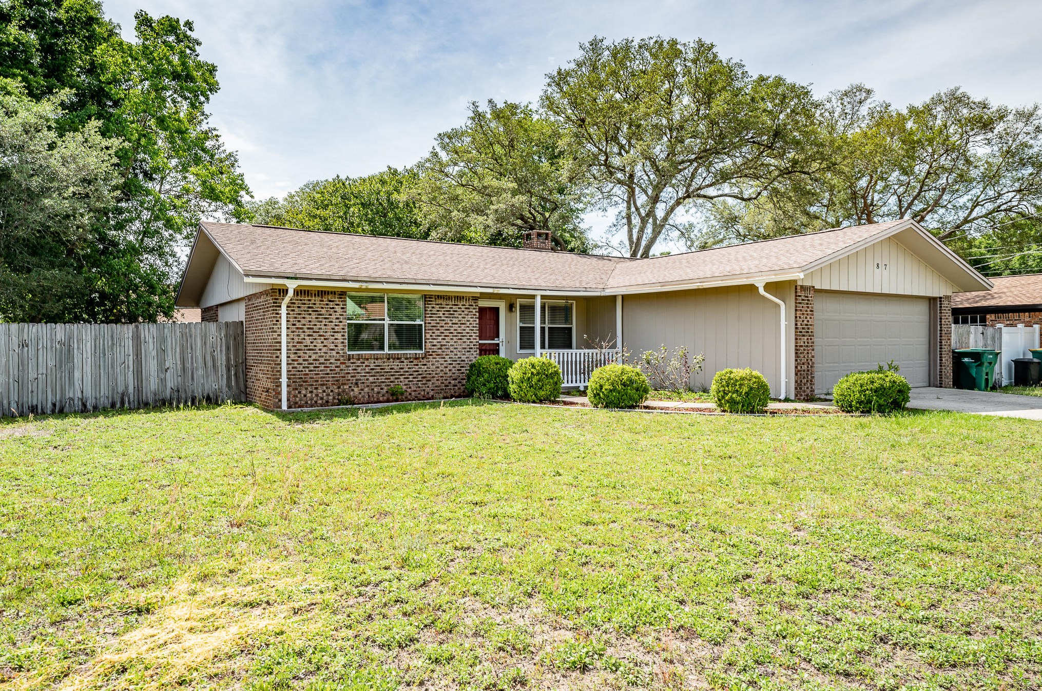 87 Mooring Ln, Shalimar, FL 32579