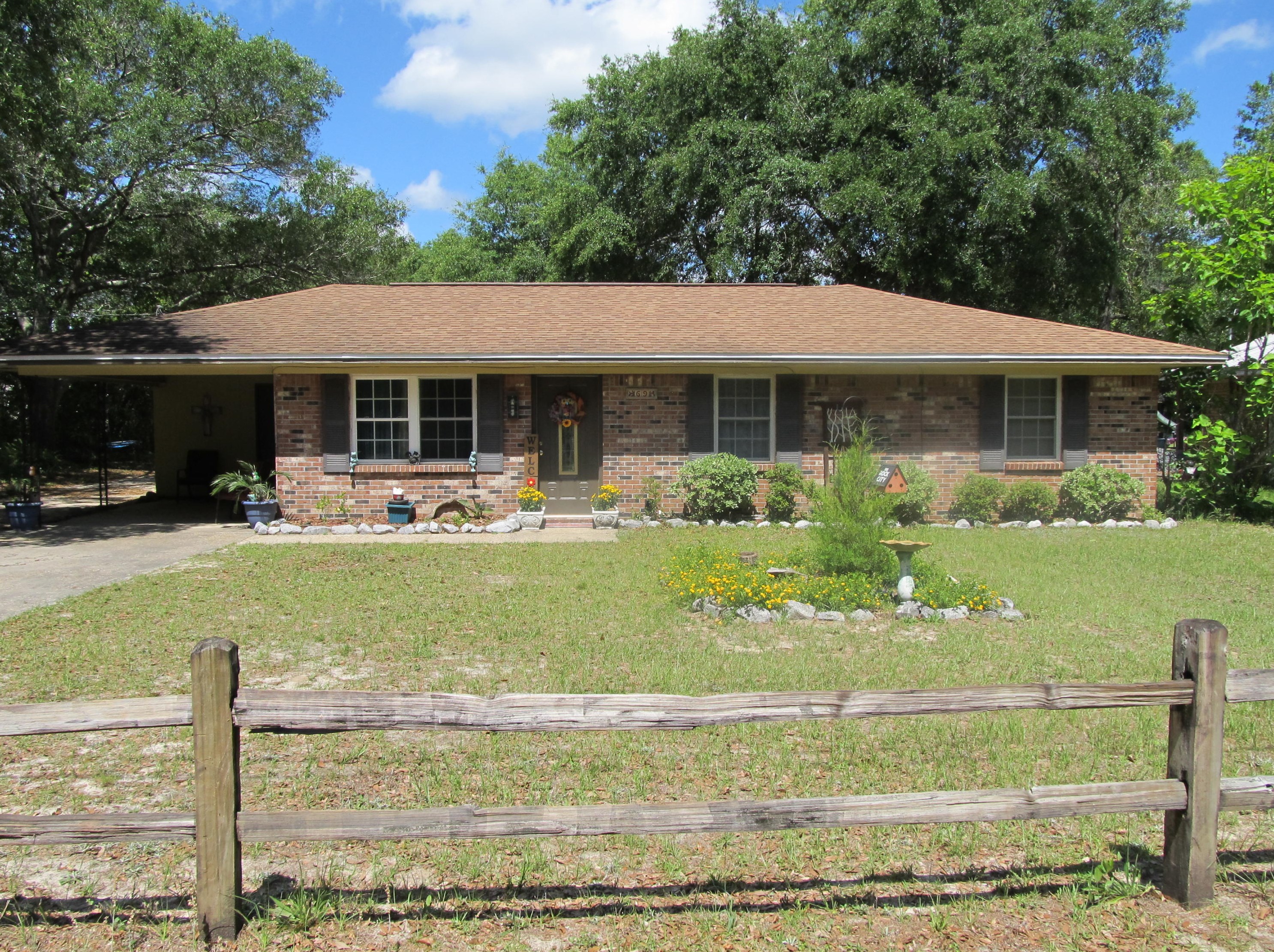 69 Royal Dr, Defuniak Springs, FL 32433