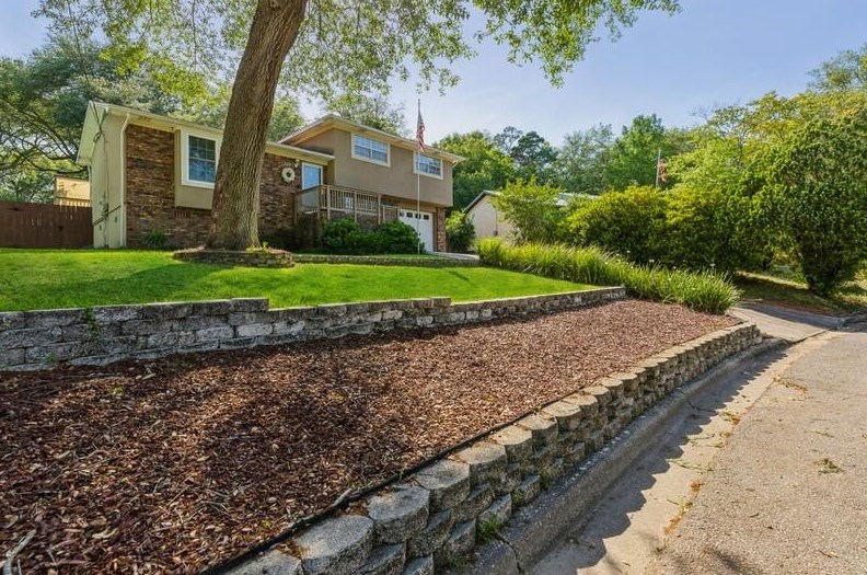 582 Woodlow Rd, Niceville, FL 32578-2108