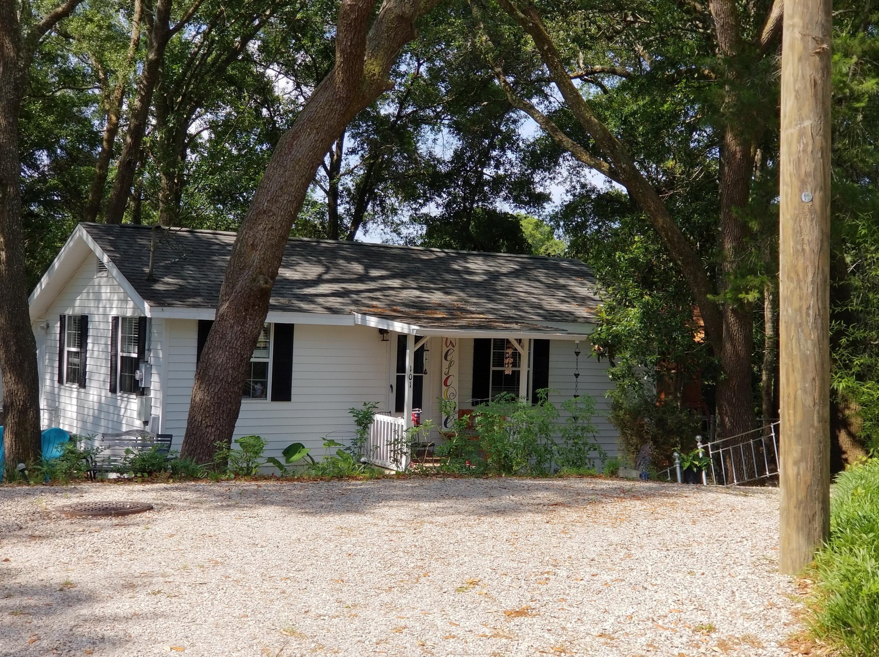 101 3rd St, Niceville, FL 32578-1115