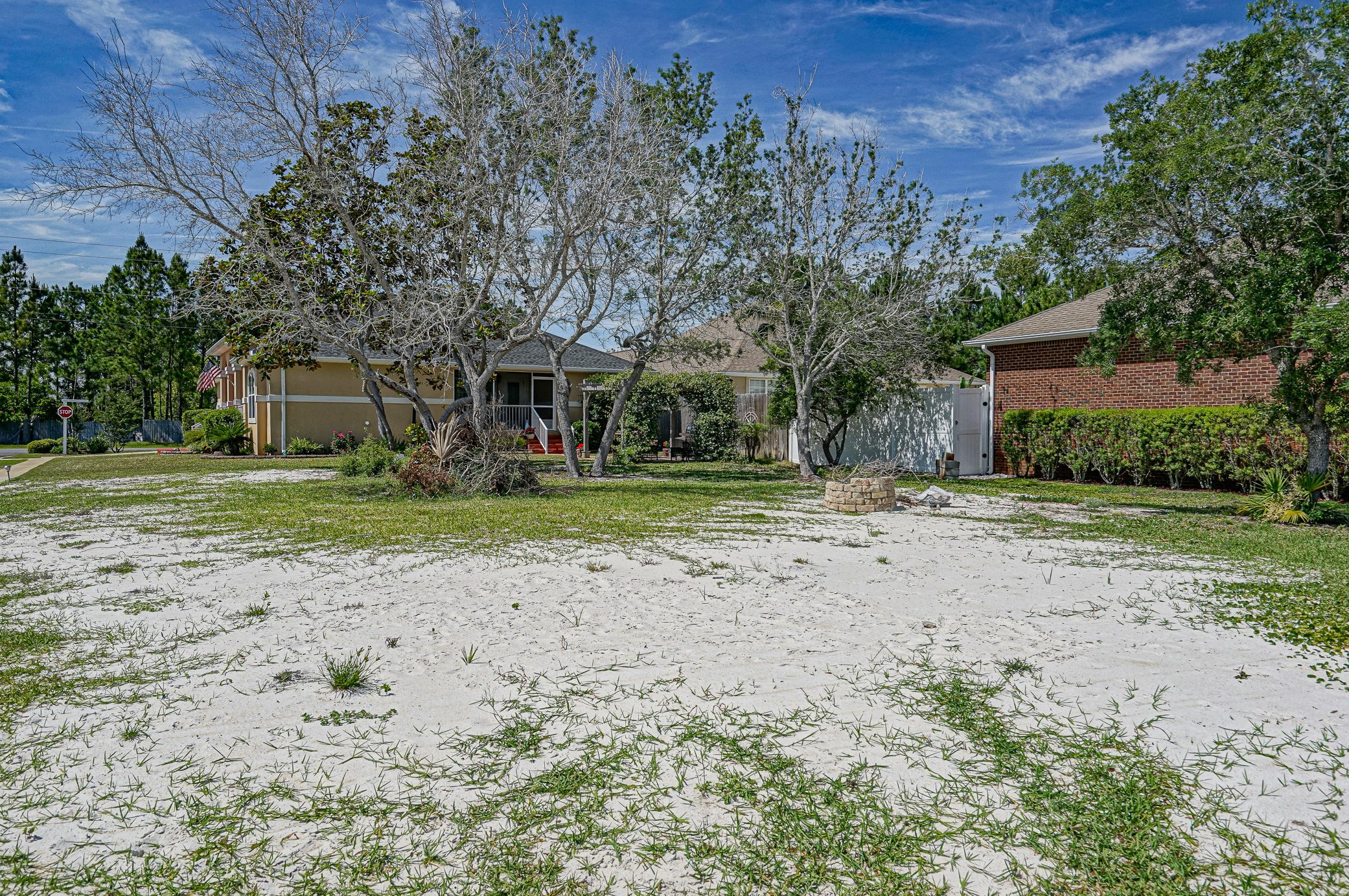 569 Radiant Cir, Mary Esther FL  32569-3424 exterior