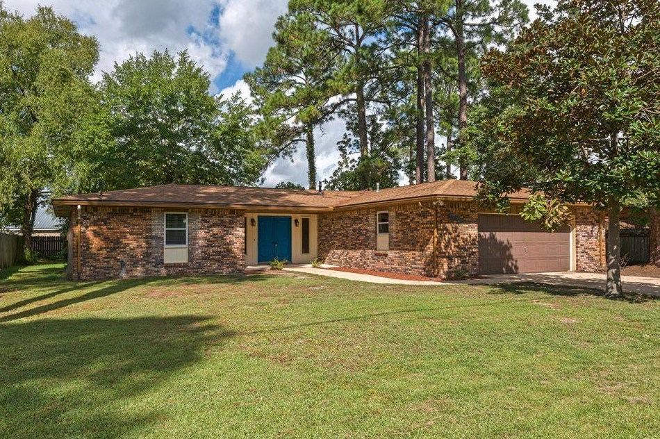 504 Massachusetts Ave, Fort Walton Beach, FL 32547-2976