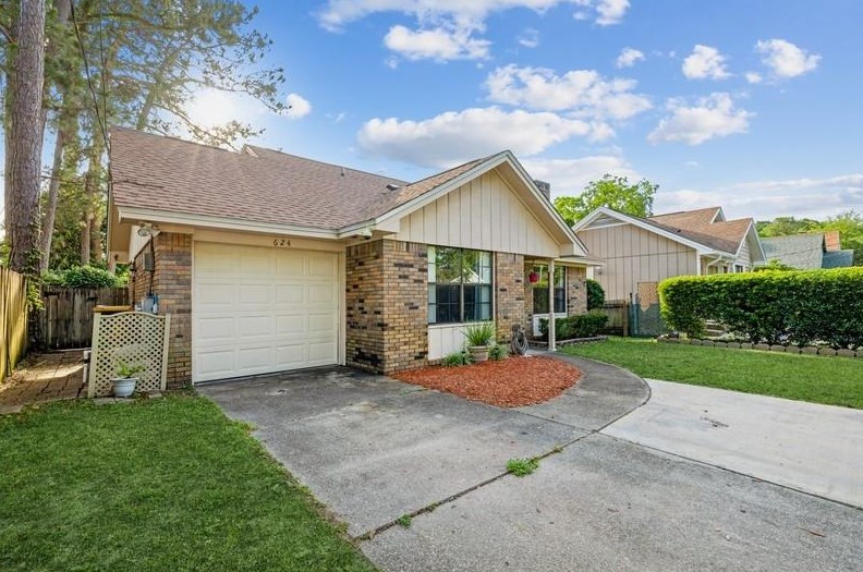 624 Lloyd St, Fort Walton Beach FL  32547-7121 exterior