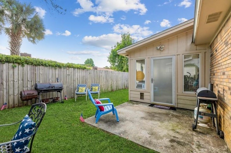 624 Lloyd St, Fort Walton Beach FL  32547-7121 exterior