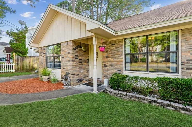 624 Lloyd St, Fort Walton Beach FL  32547-7121 exterior