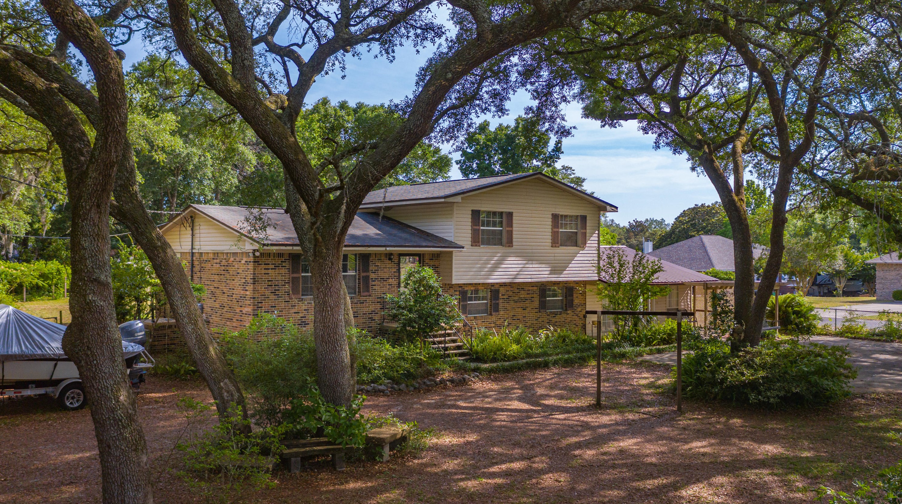 1738 23rd St, Niceville, FL 32578-2965