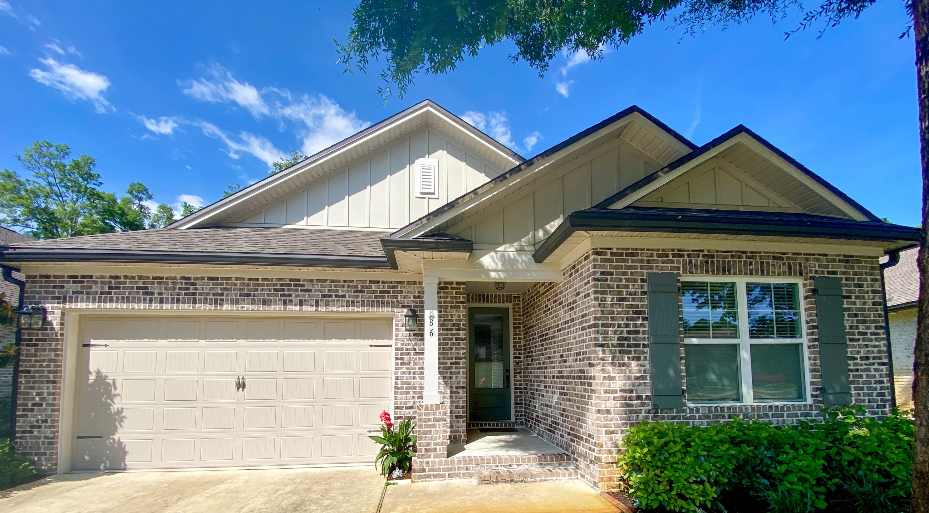 86 Oaktree Blvd, Freeport, FL 32439