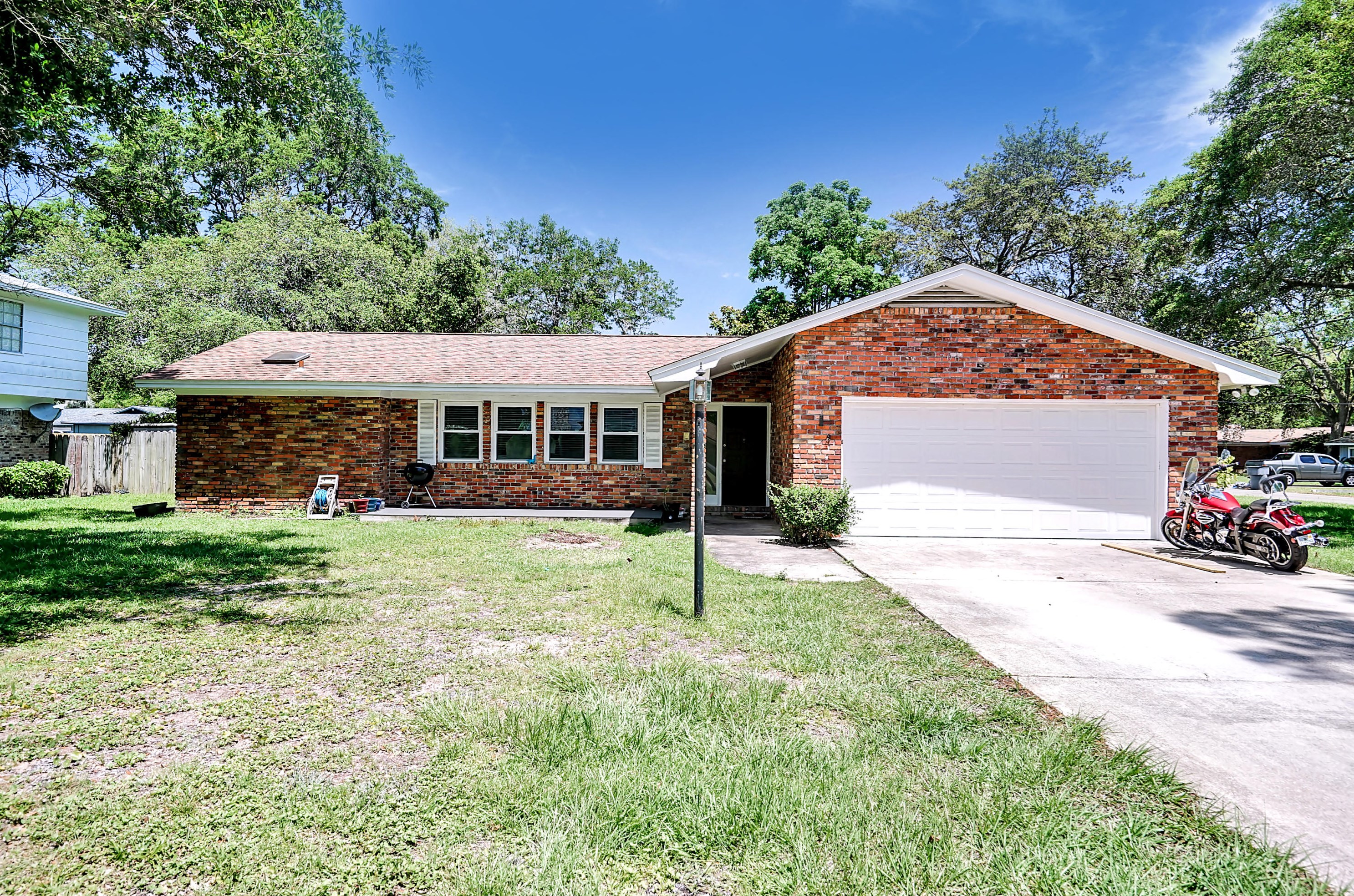 706 Powell Dr, Fort Walton Beach, FL 32547-1760